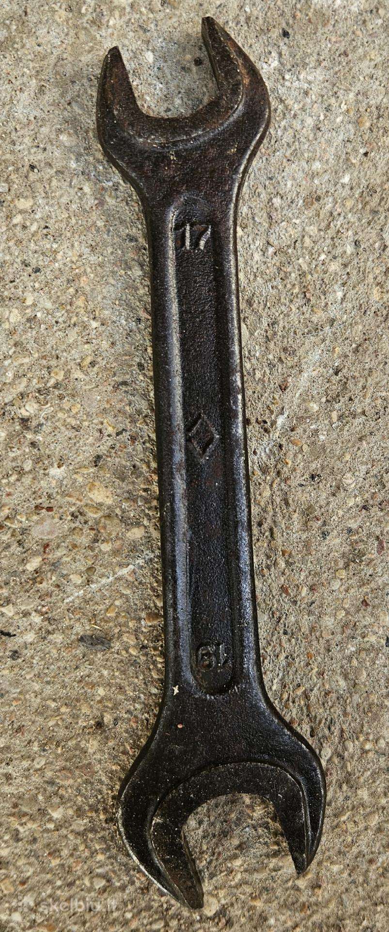 Raktai 17-19 5vnt