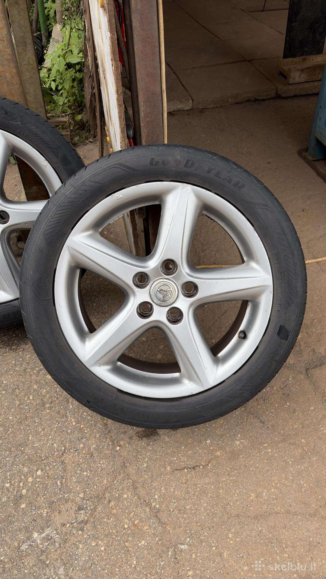 Toyota ratai