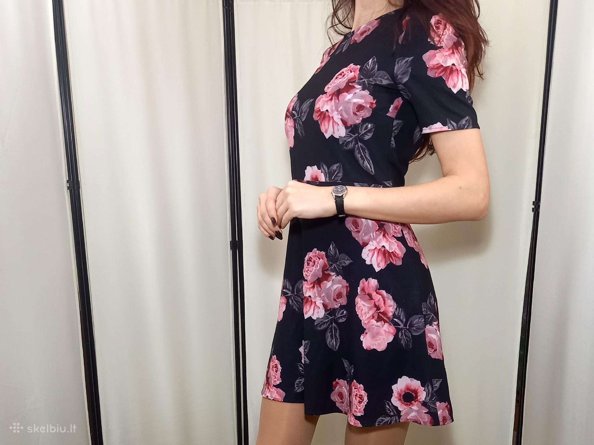 Gėlėta mini Suknelė