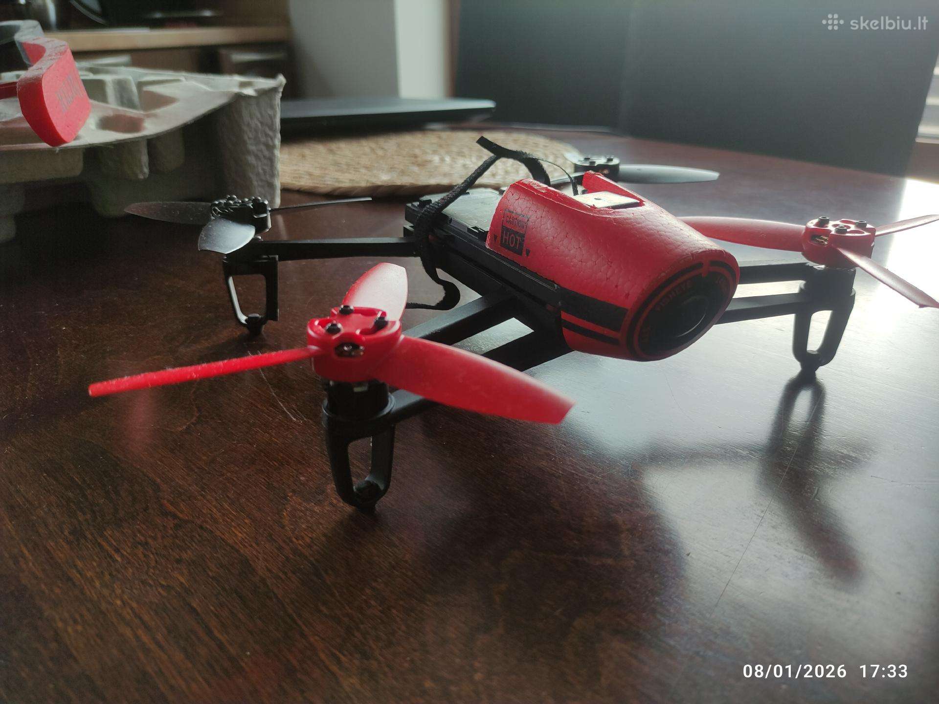 Dronas Parrot Bibop