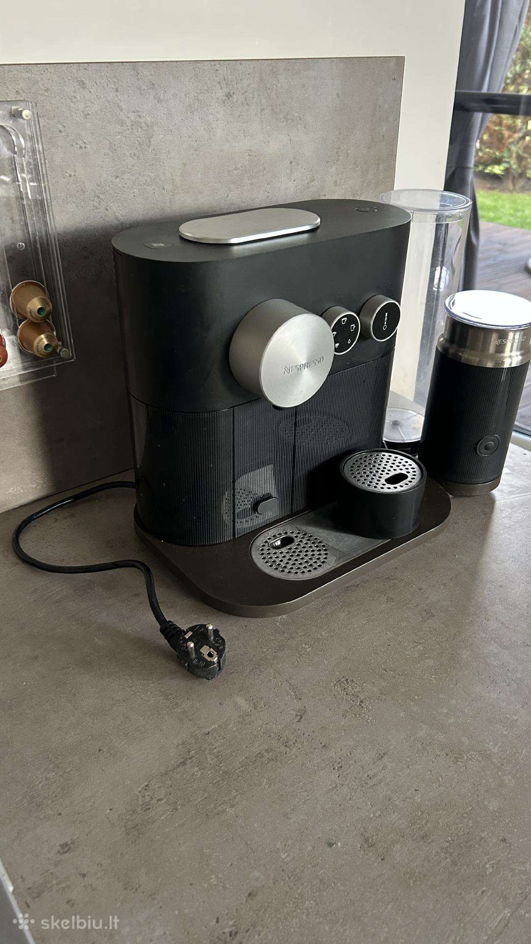 Nespresso Expert&milk kapsulinis kavos aparatas