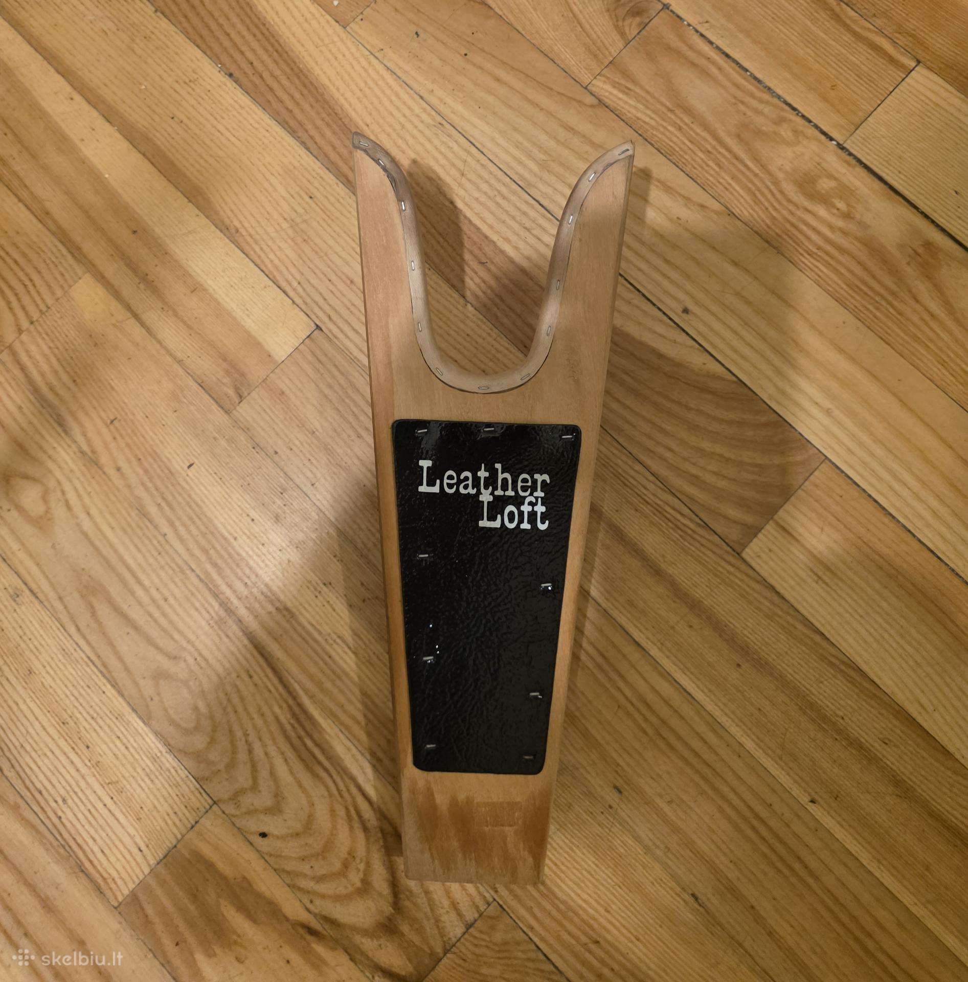 Vintažinis medinis batų nuėmėjas "Leather Loft"