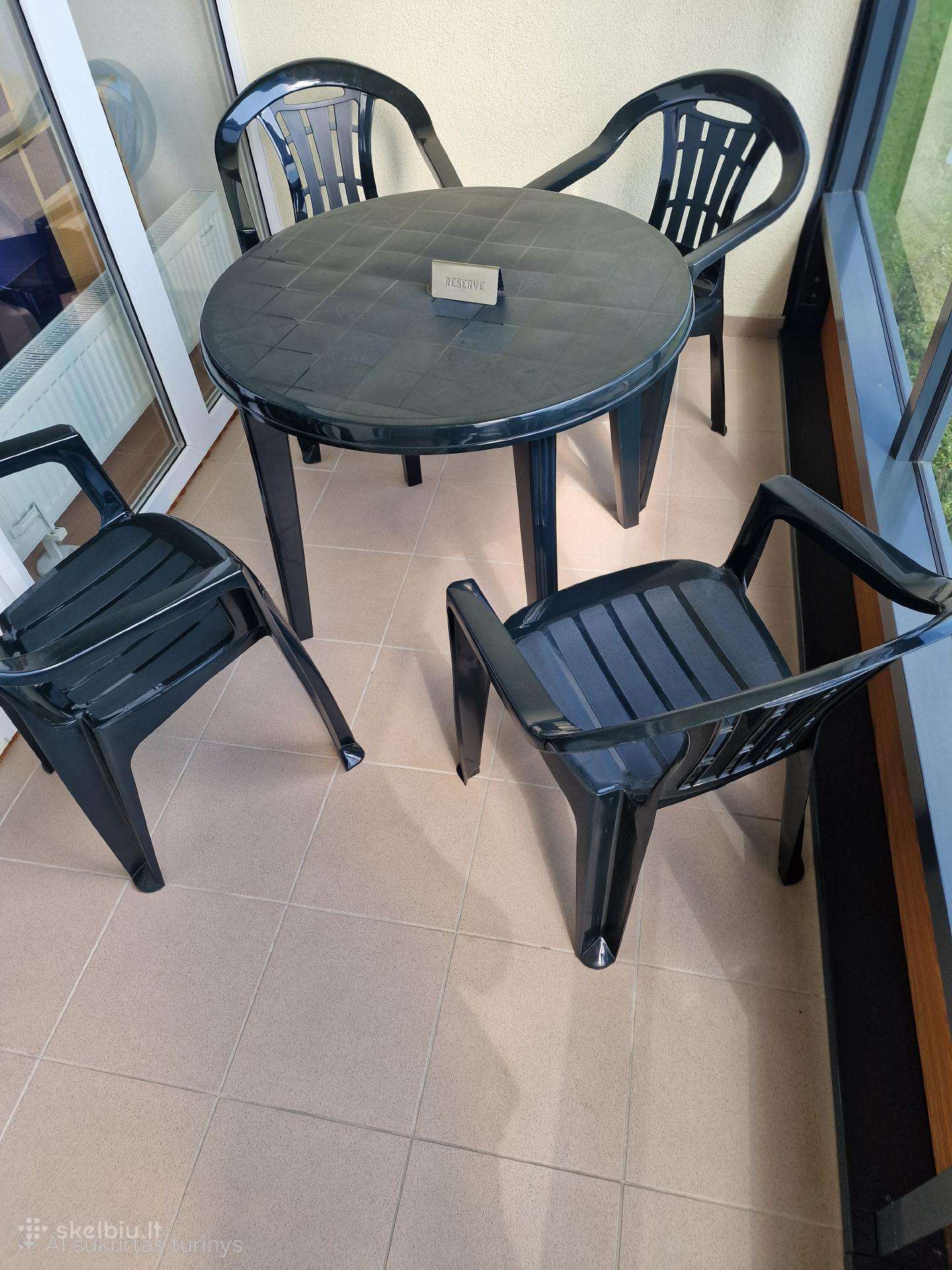 Plastikiniai lauko baldai