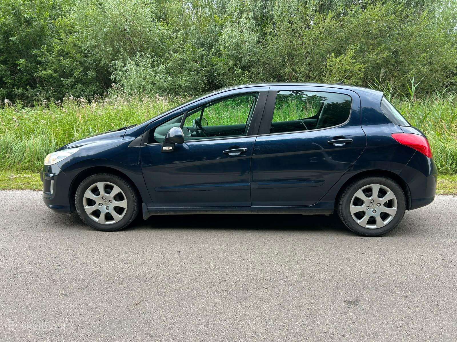Peugeot 308, 1.6 l., hatchback