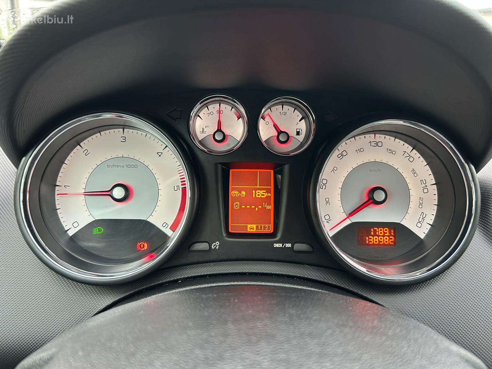 Peugeot 308, 1.6 l., hatchback