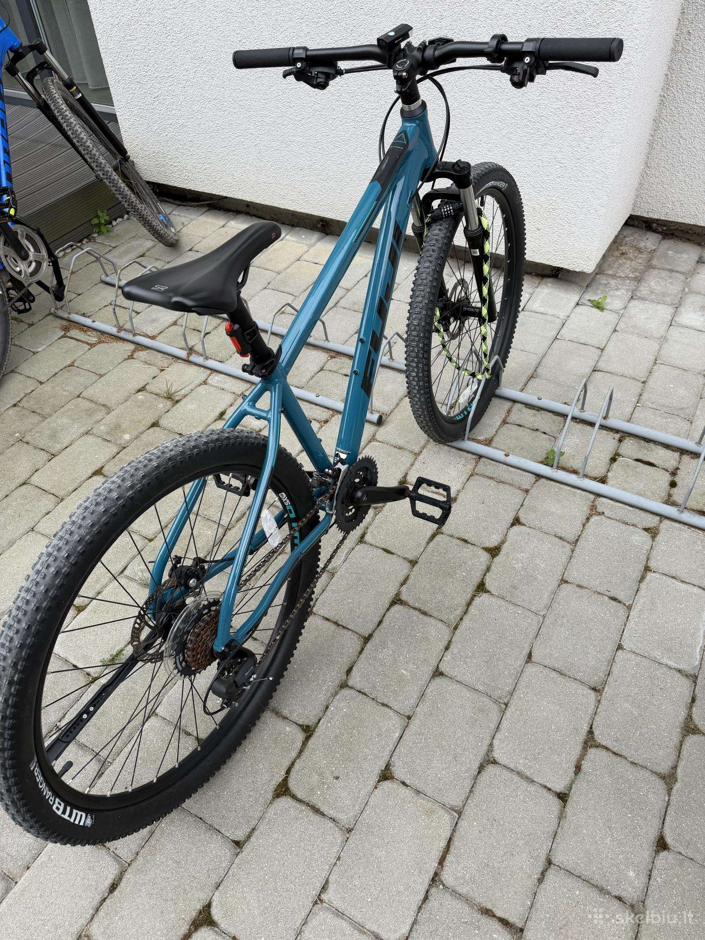 Parduodu mazai naudota dviratį. Būklė 9/10