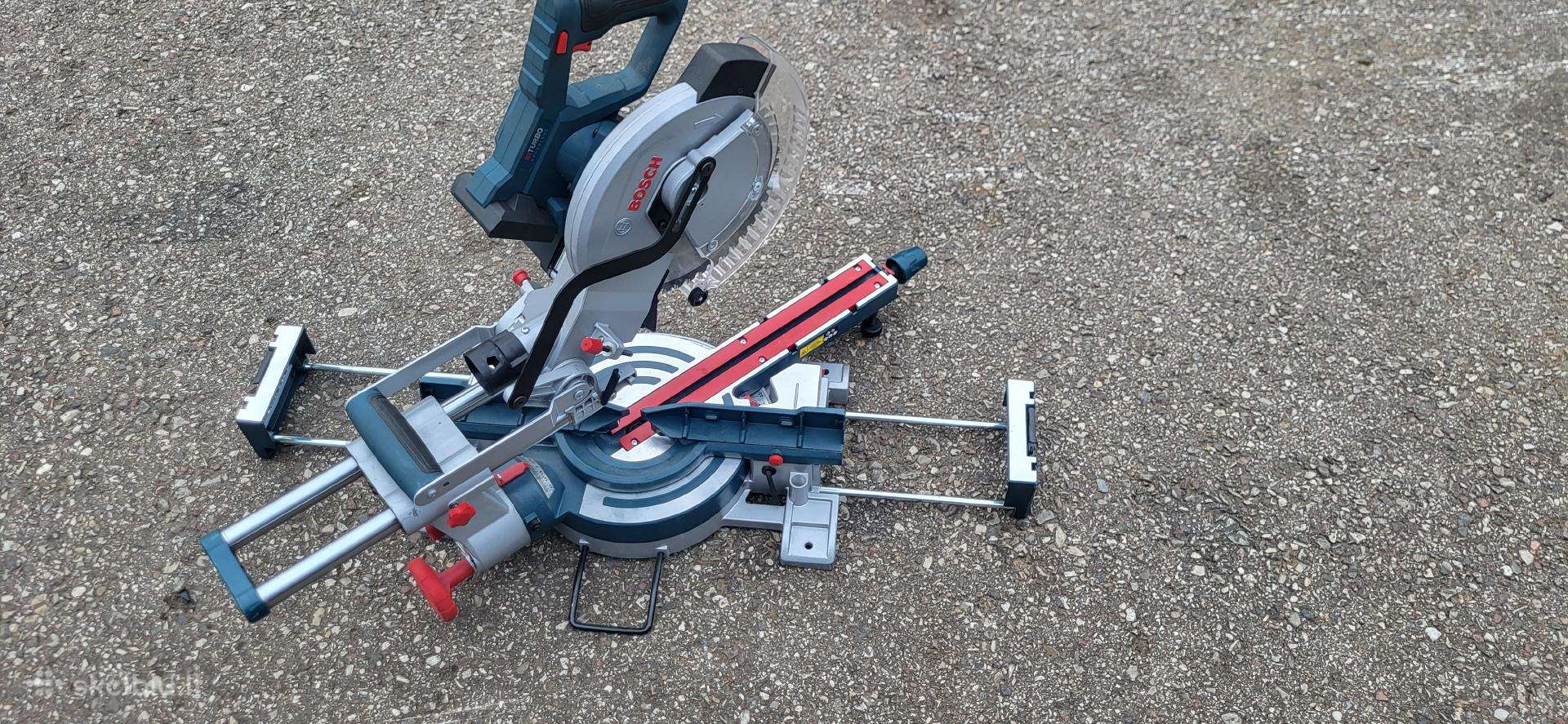 Skersinio pjovimo staklės Bosch akumuliatorinės