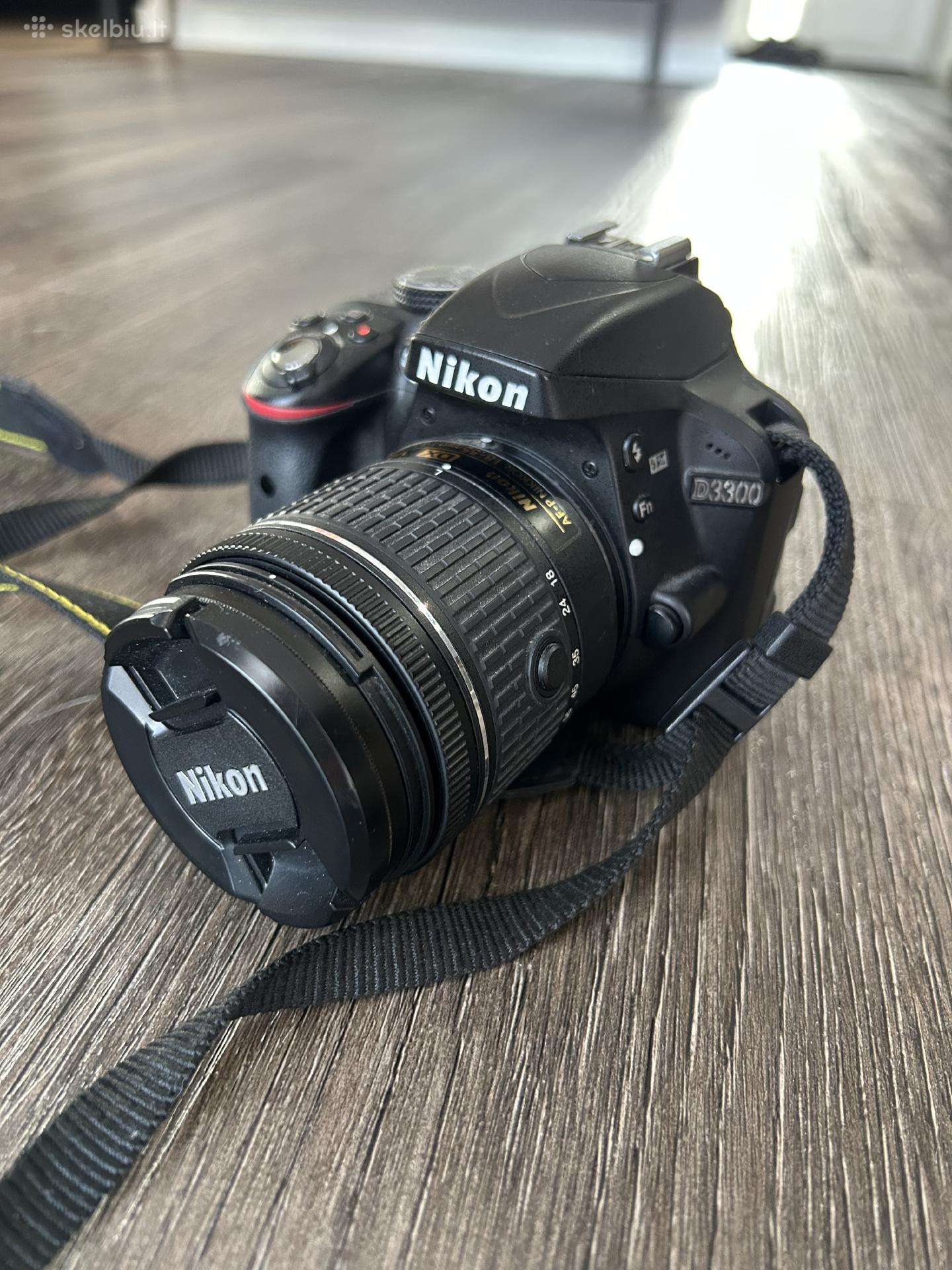 Nikon D330 fotoaparatas ir objektyvas