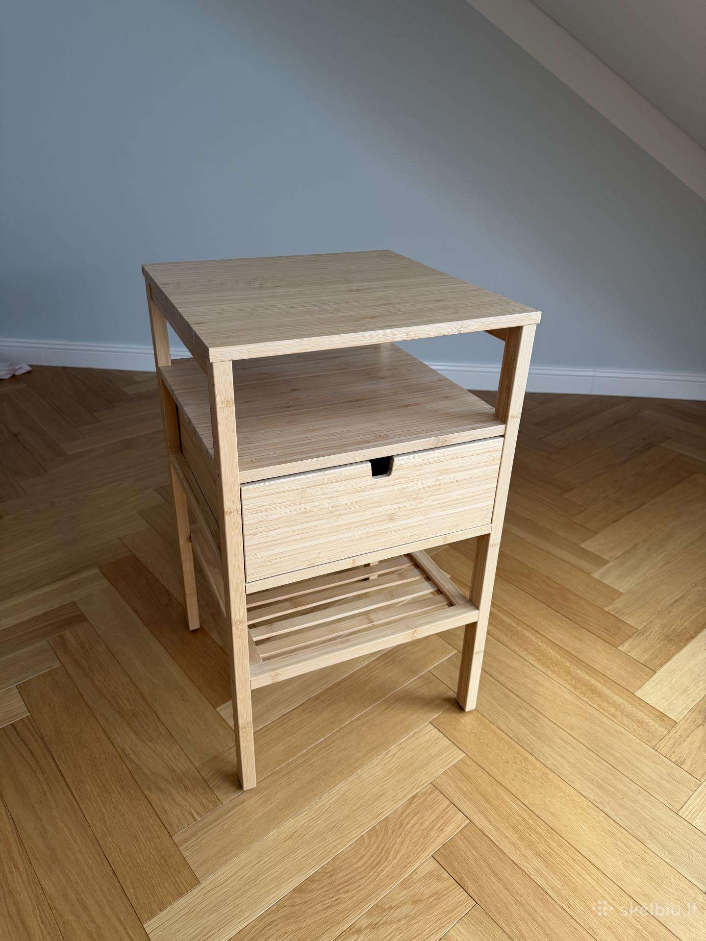 Ikea naktinis staliukas