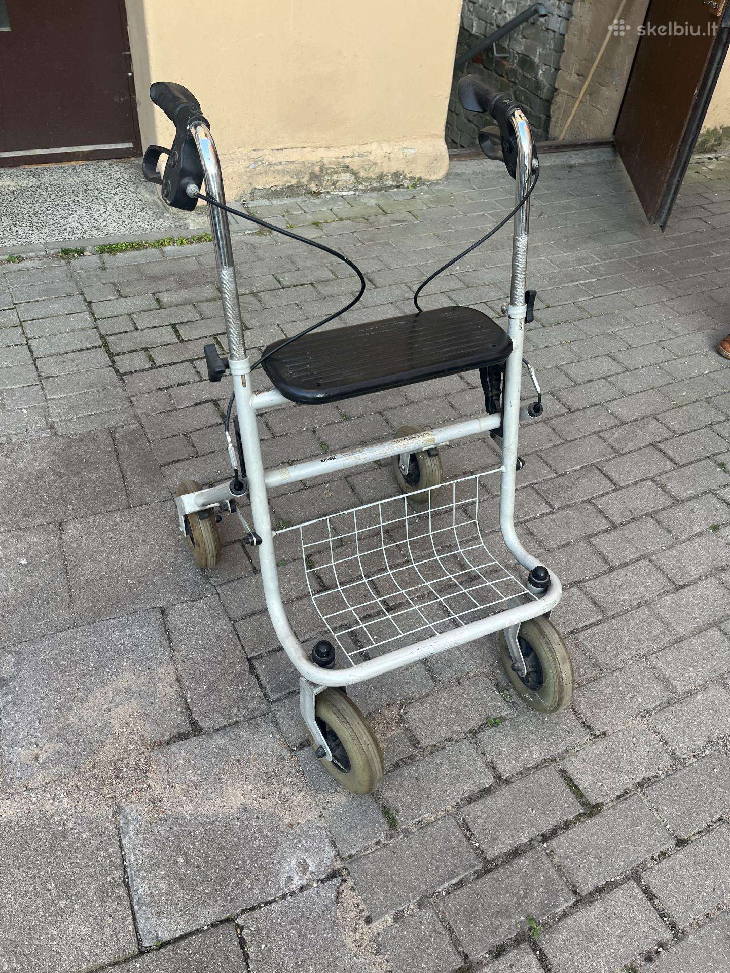 Vaikštyne su ratukais