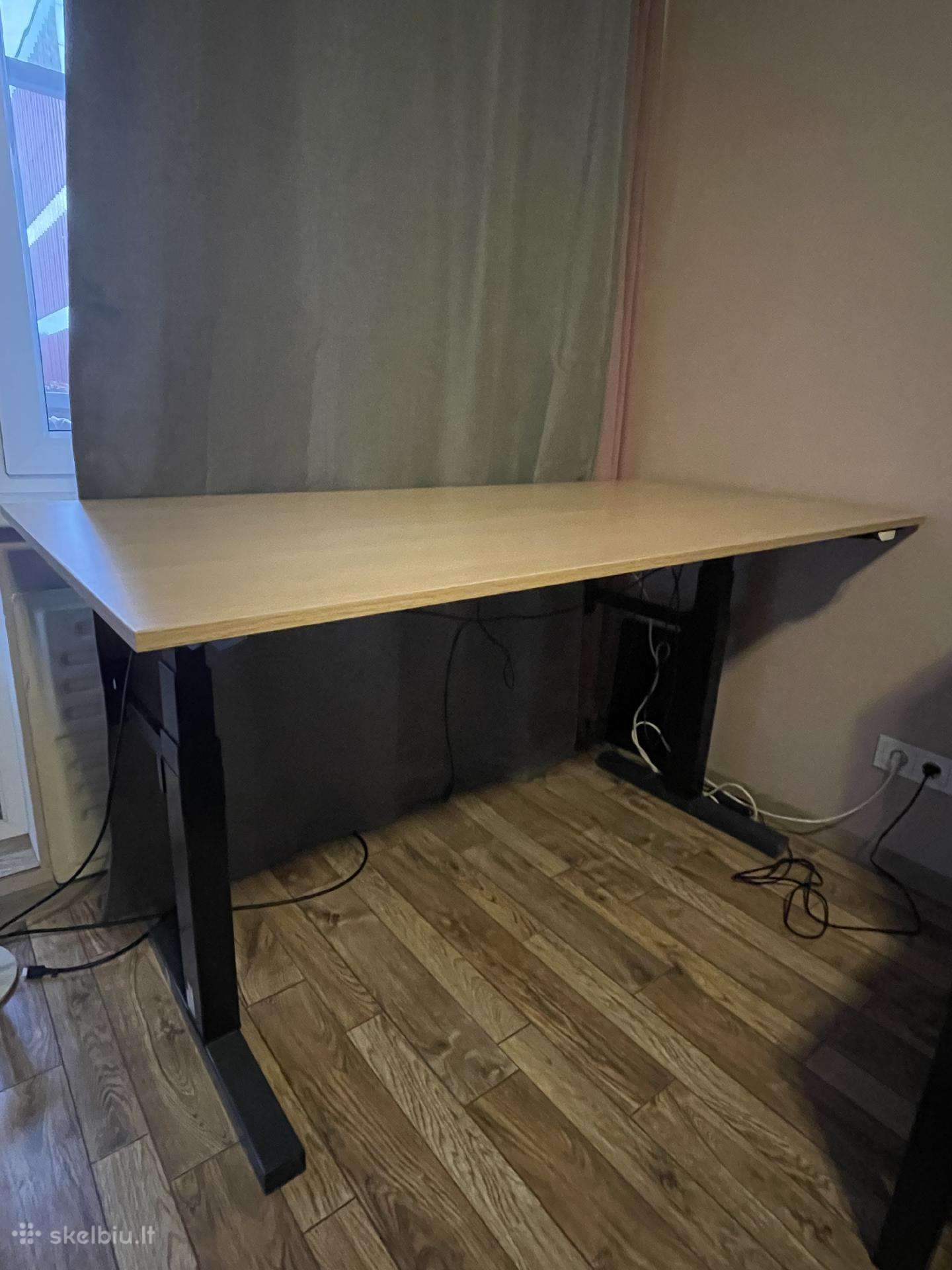 Elektrinis reguliuojamo aukščio stalas 160x80