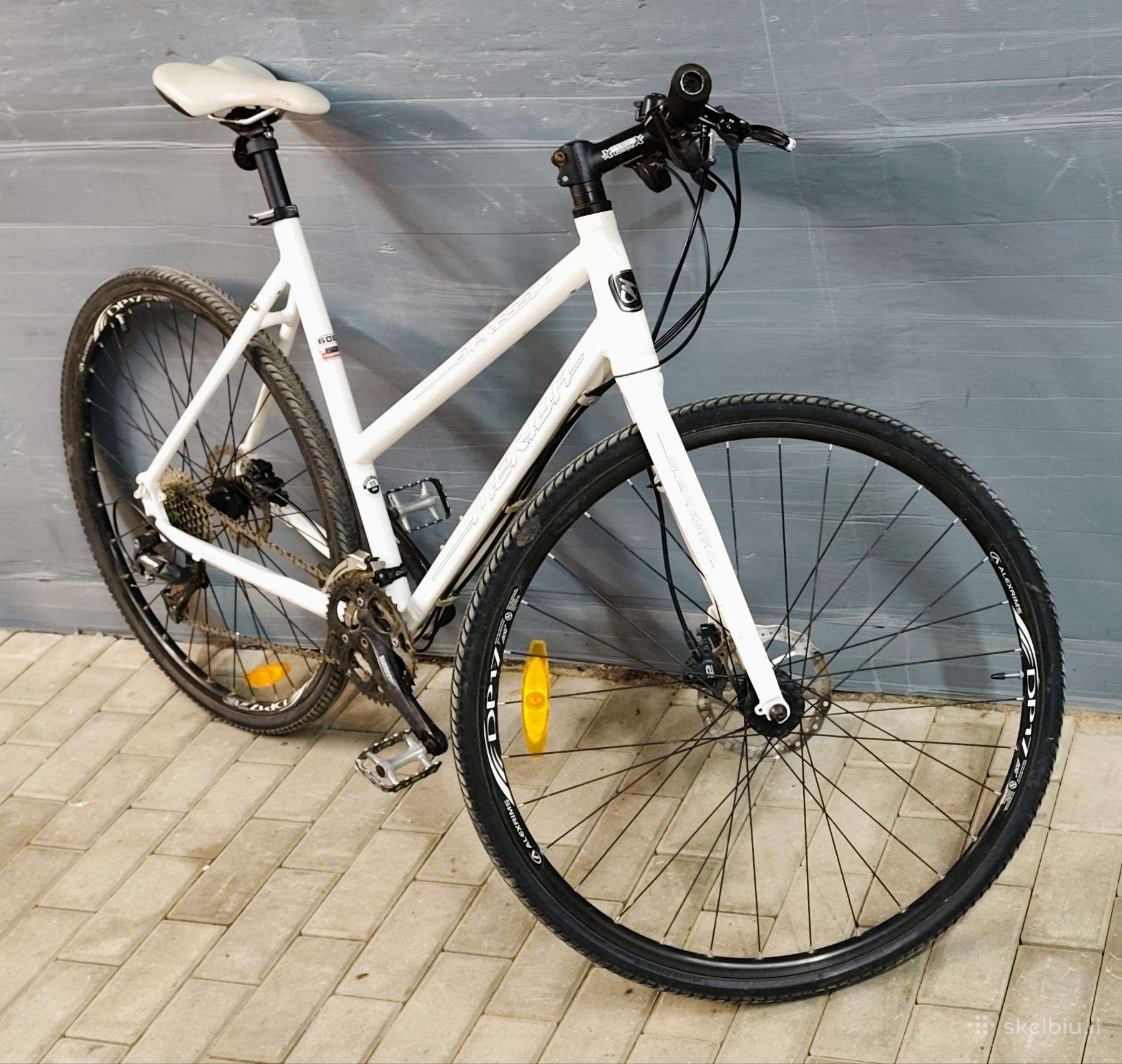 Hybrid bike Merida 28″