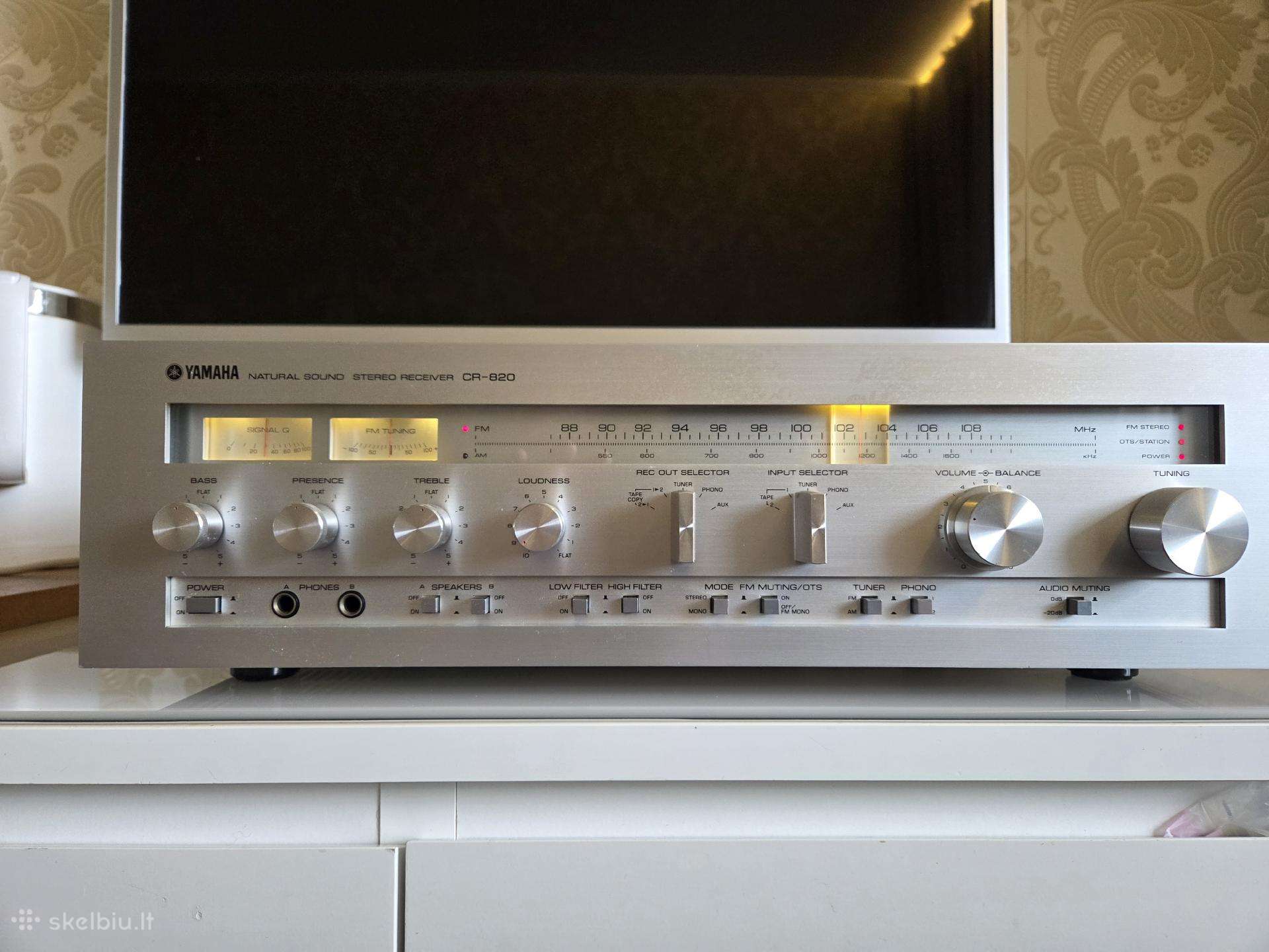 Yamaha Cr-820