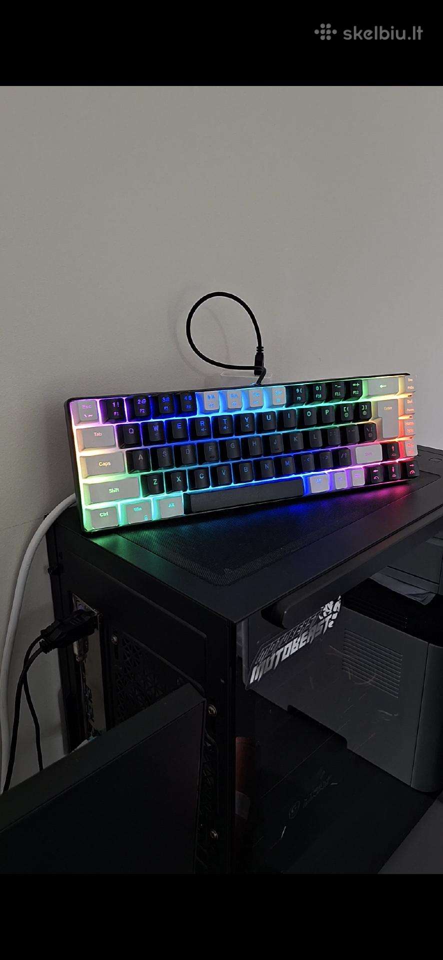 Unikalus Rgb desk setup dekoras /šviestuvas
