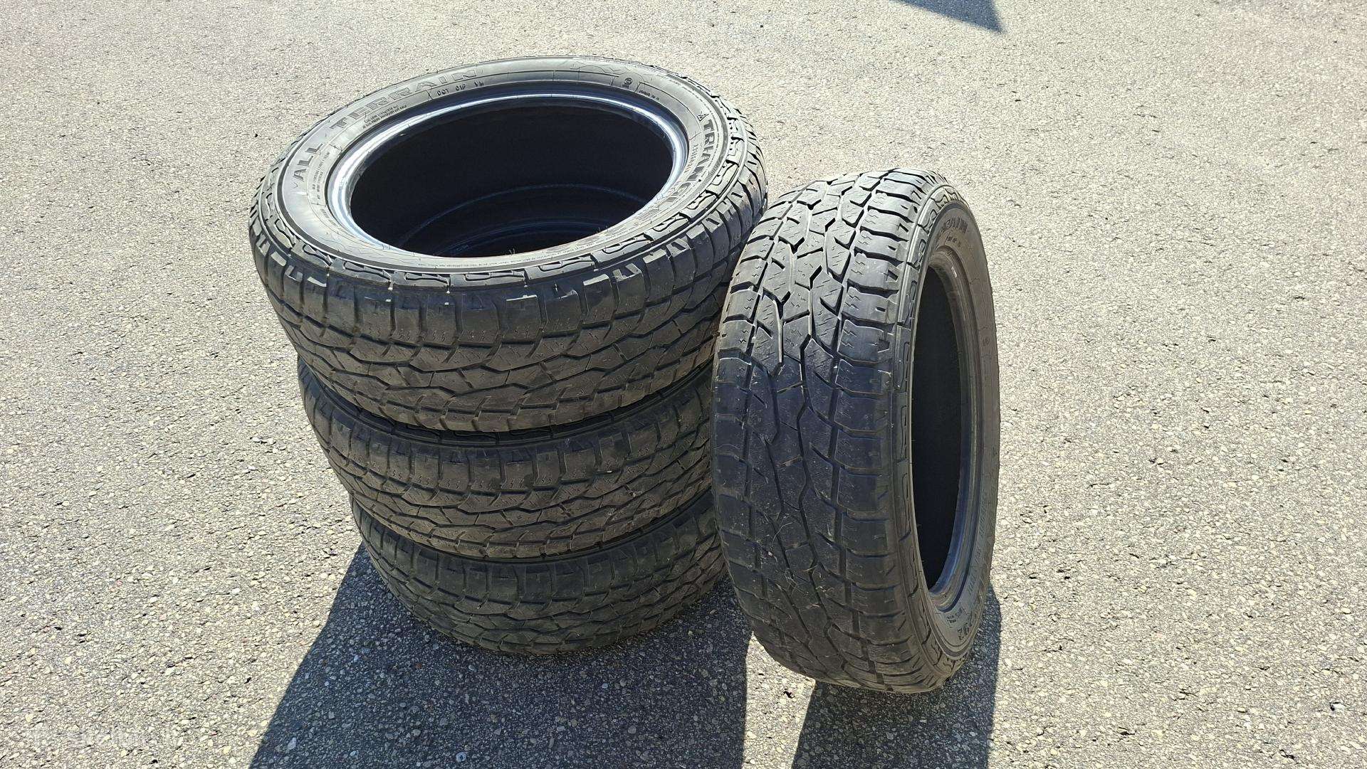 Parduodu 235/60 R18 m+s universalias padangas