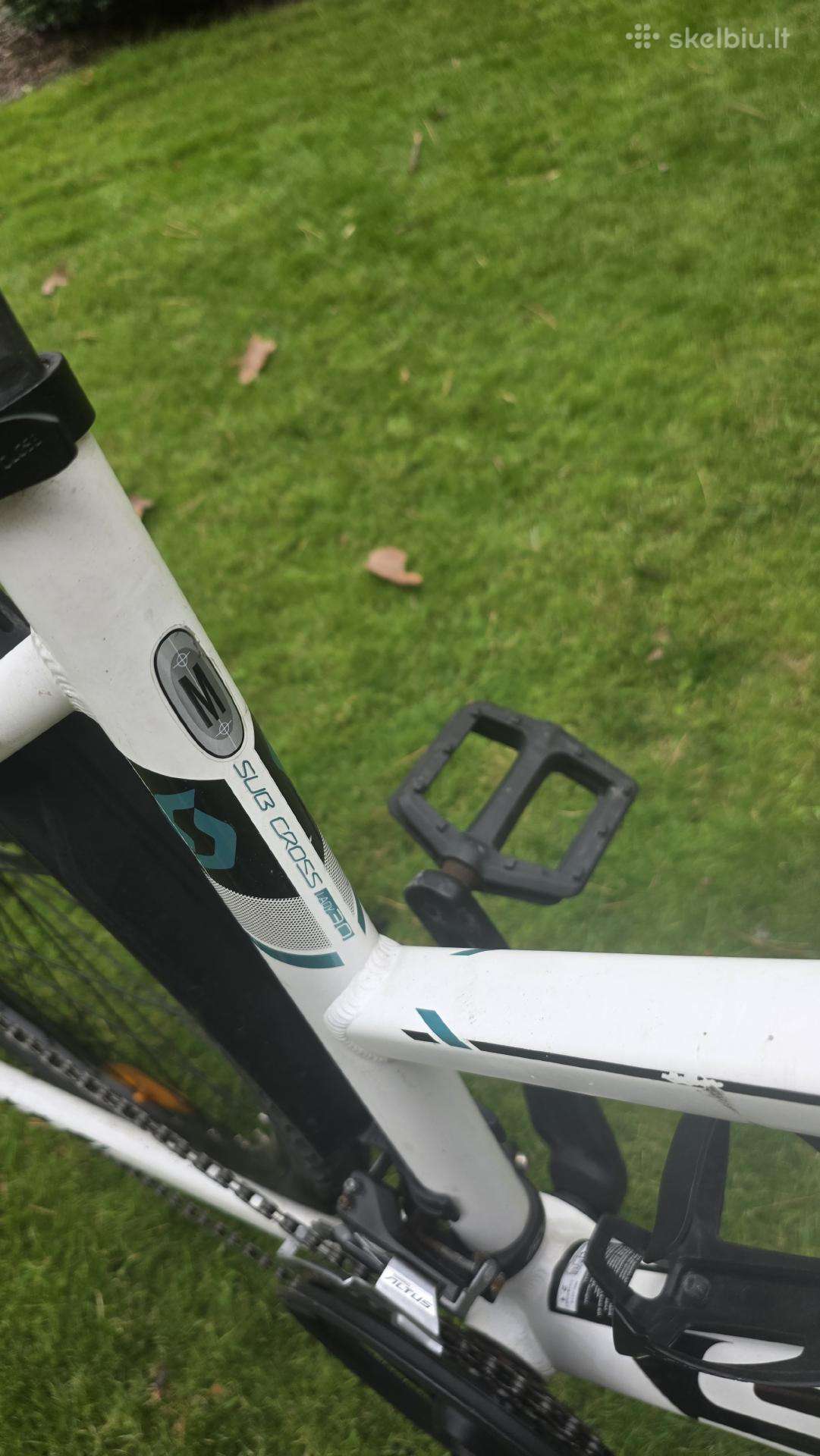 Hybrid bike Scott