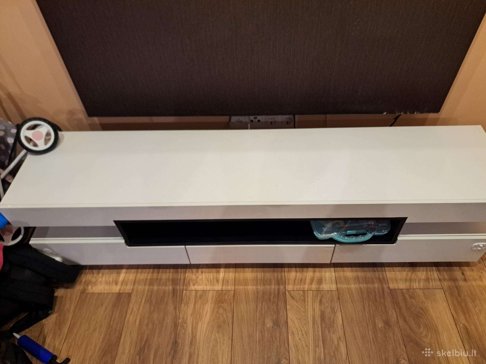 TV staliukas