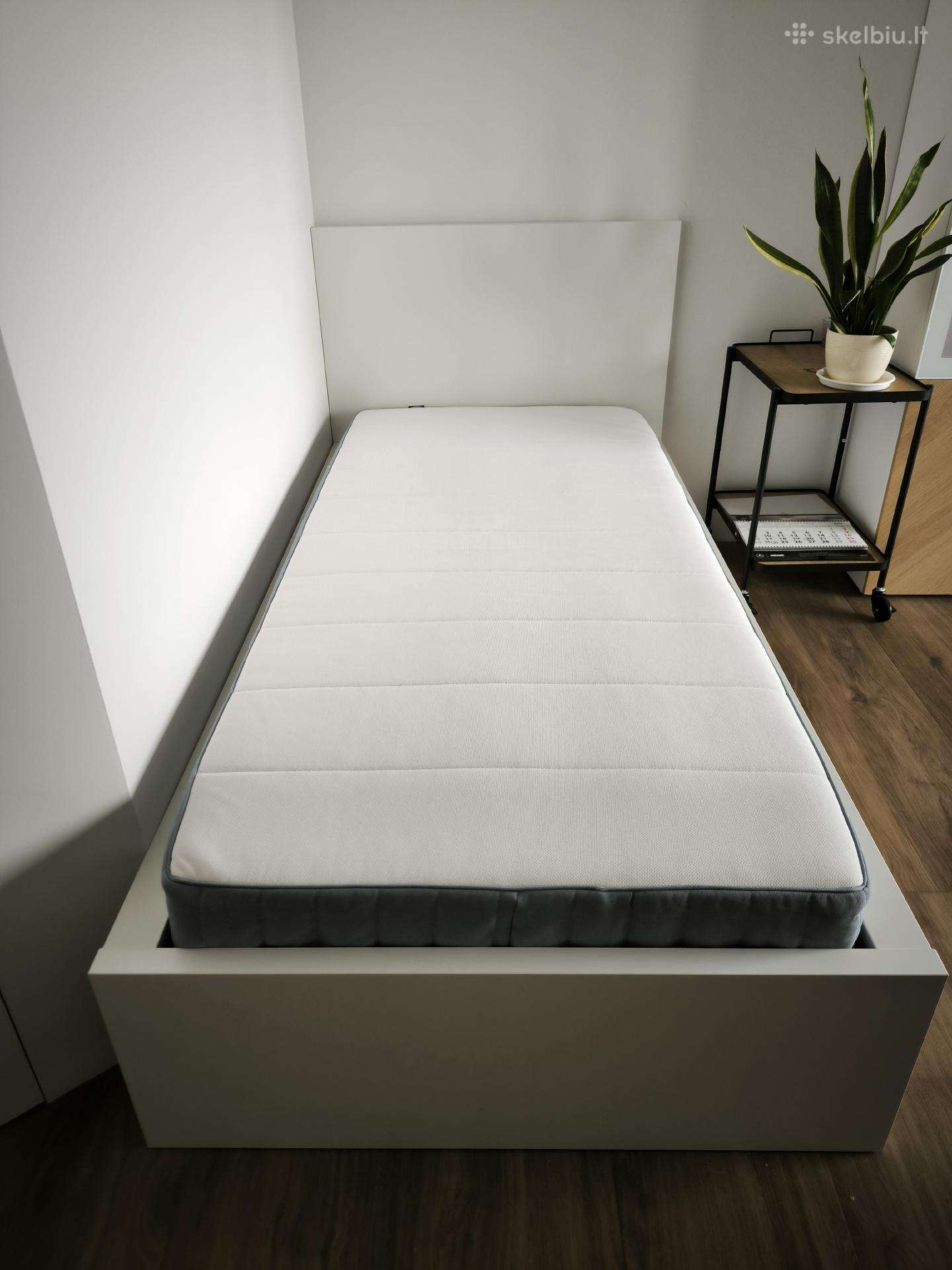 Ikea lova 90x200