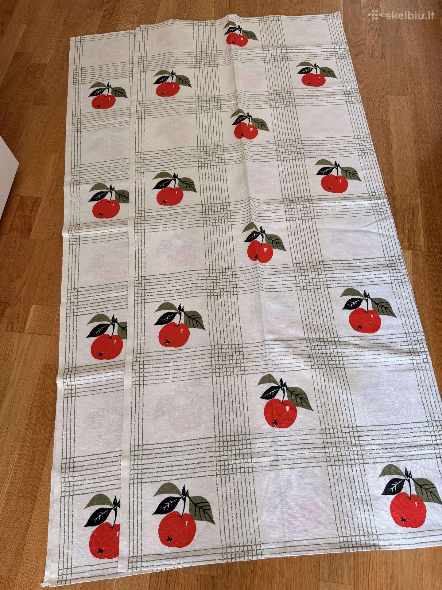 Vintažinės užuolaidos su obuoliais - 2vnt.