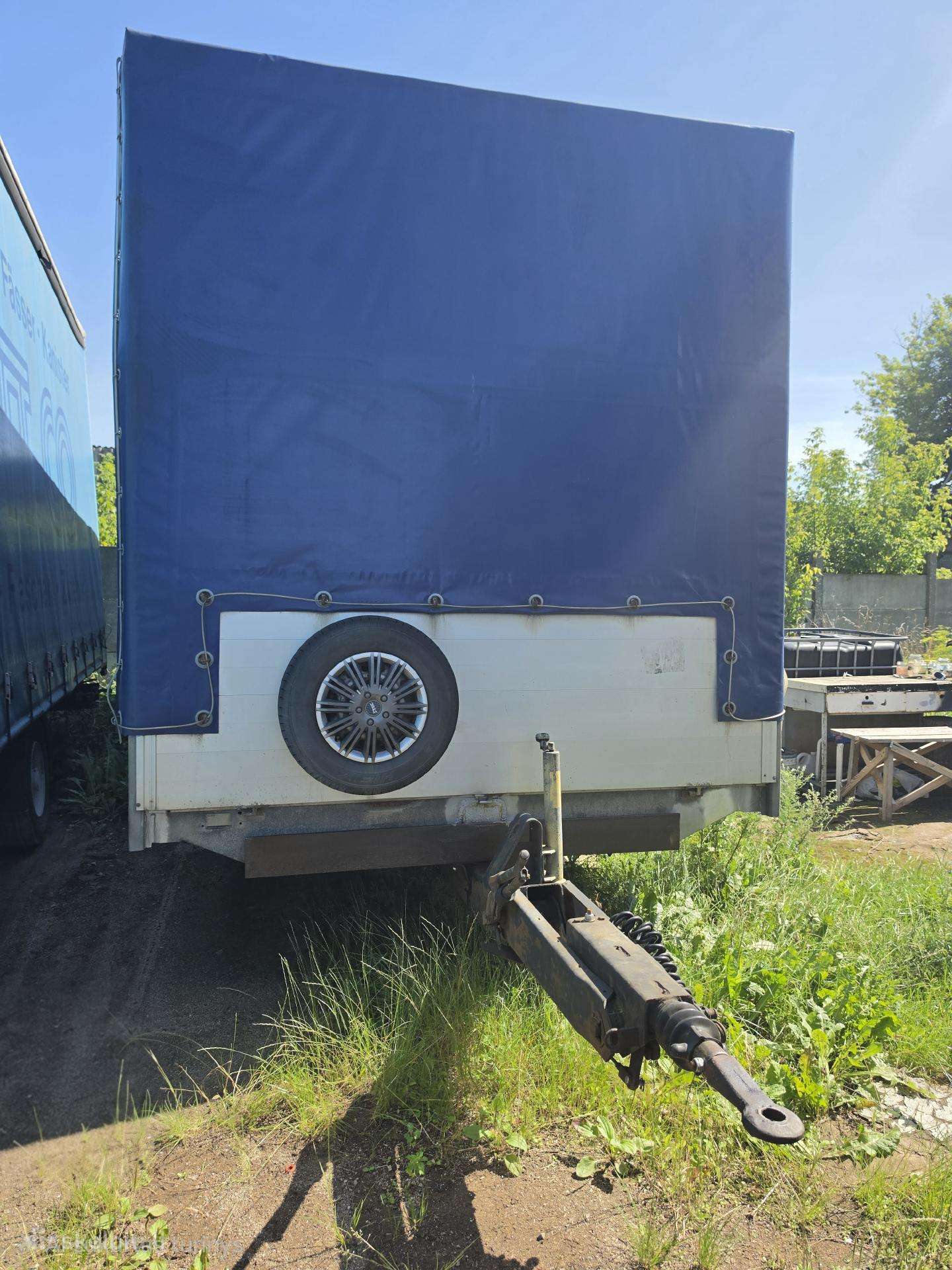 Humbaur, dropside with tarpaulin