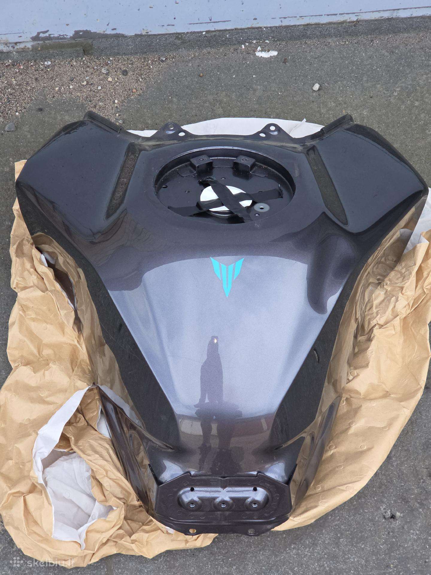 Yamaha Mt-09 2024 kuro bakas fuel tank