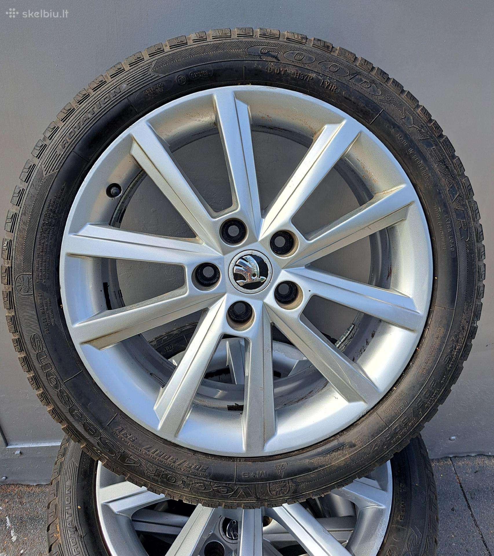 Automobilio Skoda ratai