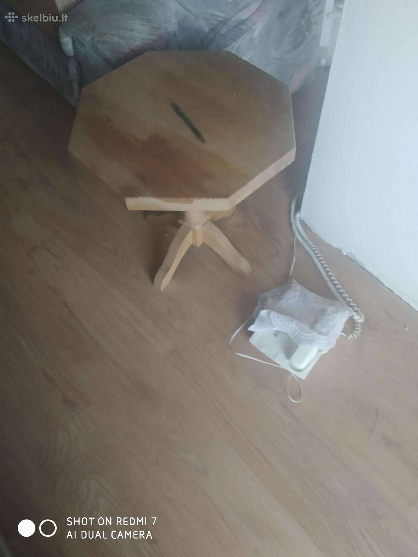 Parduodu maža uosini staliuka