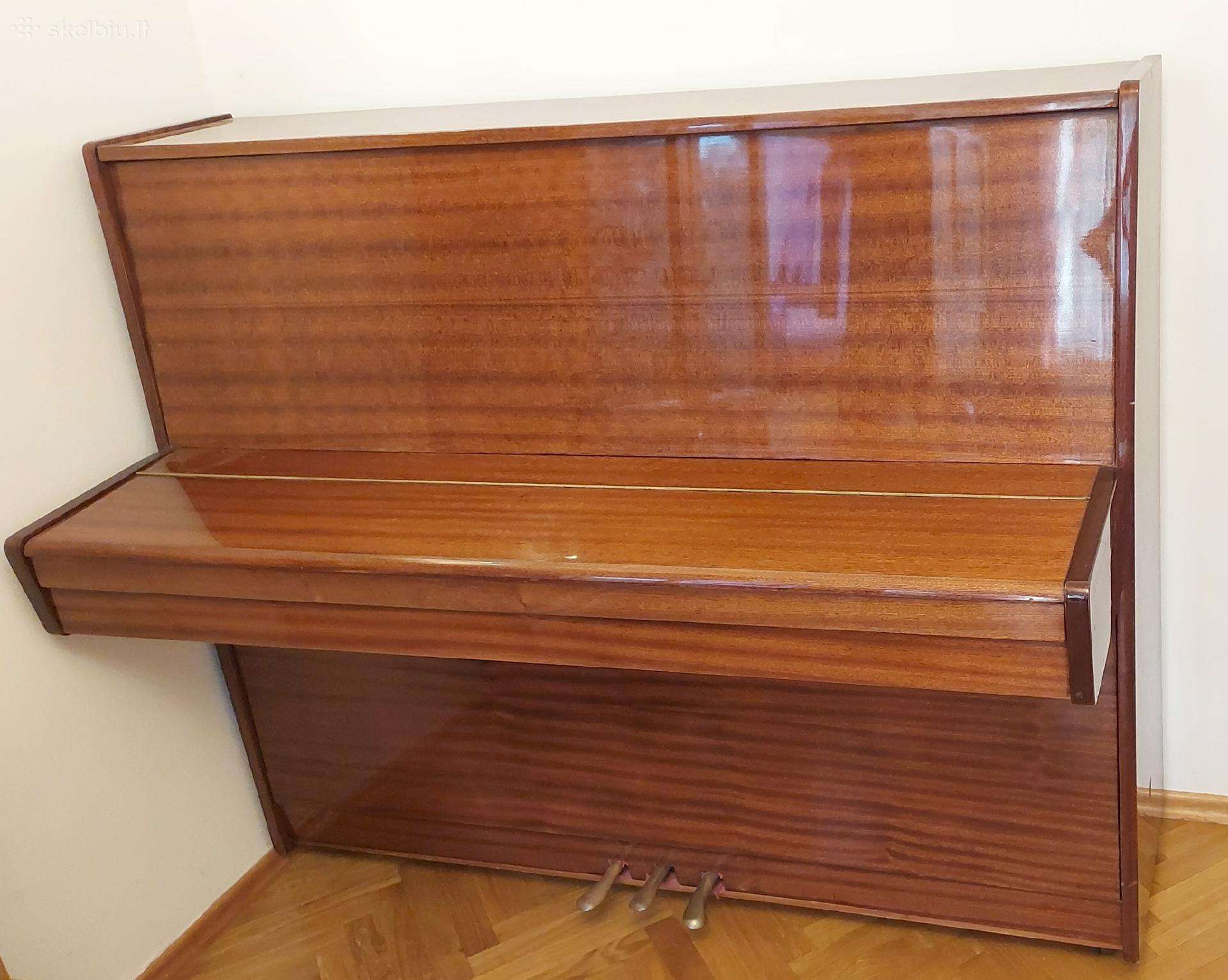 Pianinas "Belarus"