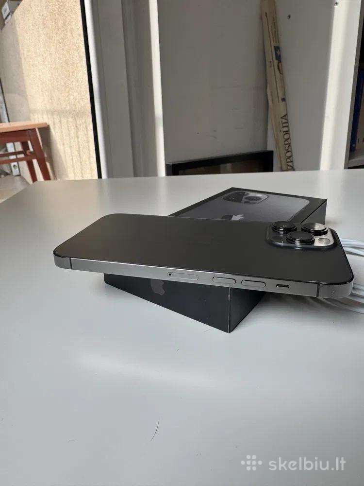 iPhone 13 pro max 256 black
