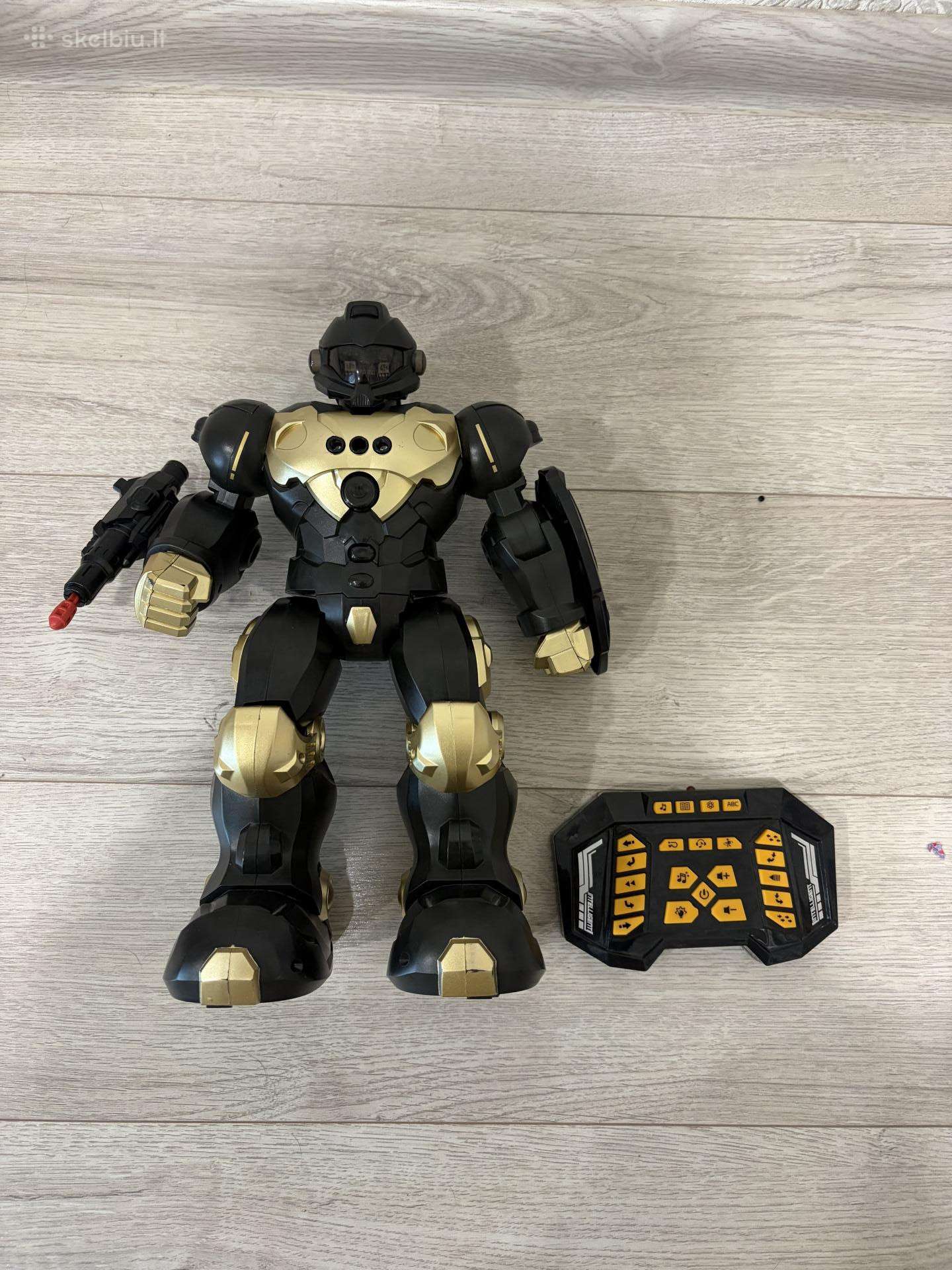 Programuojamas nuotoliniu būdu valdomas robotas
