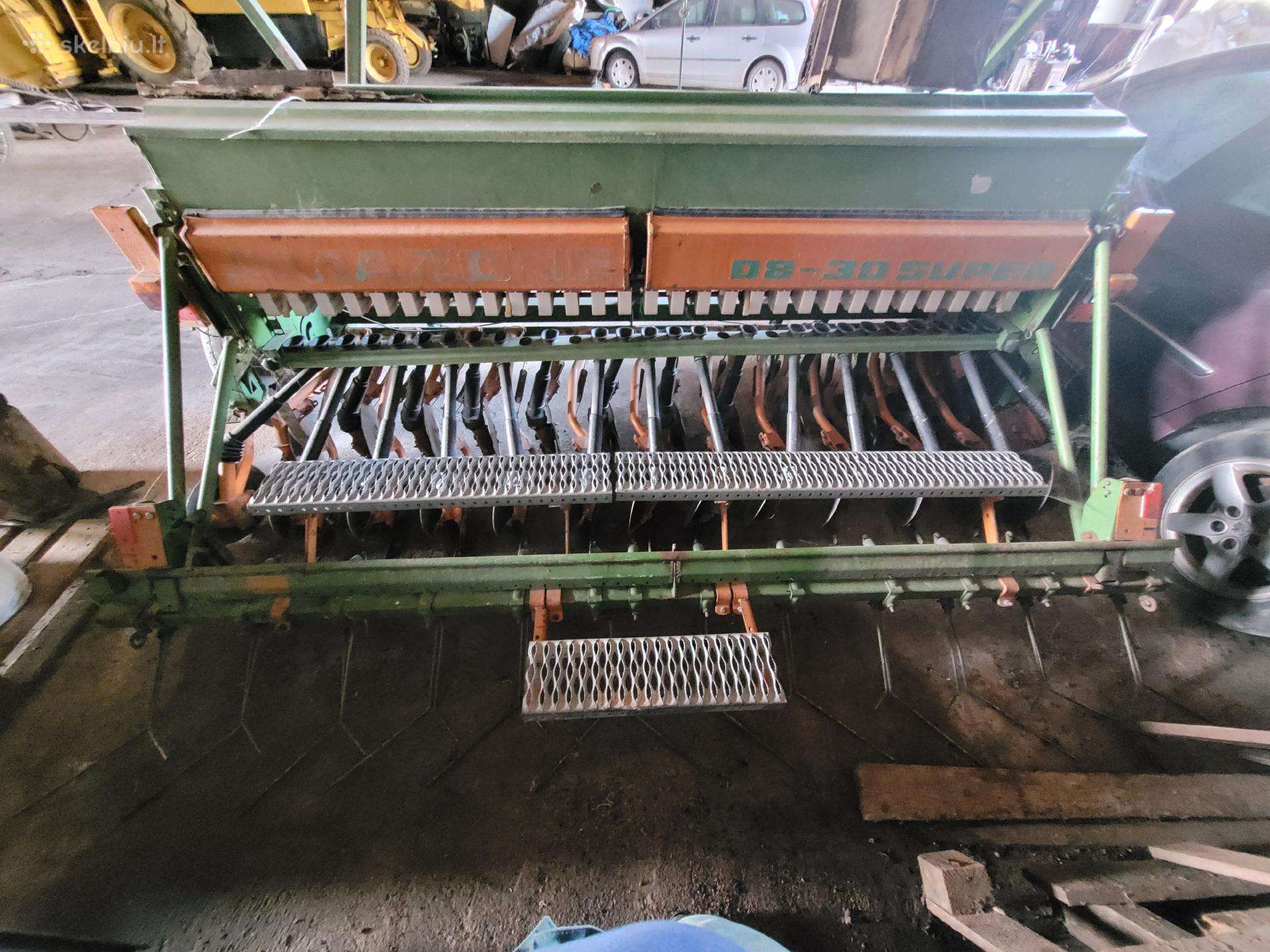 Parduodama Amazonė D8-30 super.