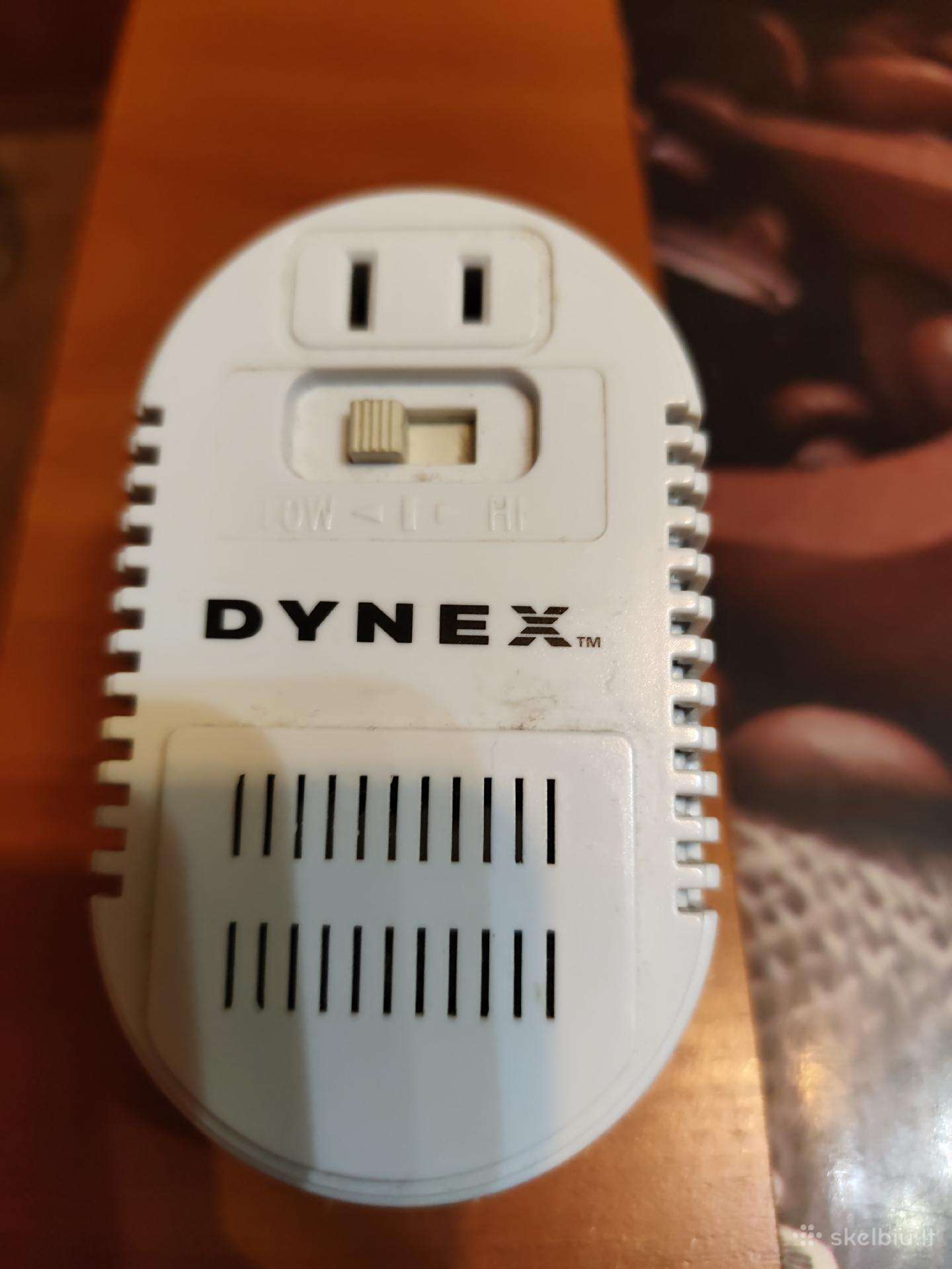 Kelioninis įtampos keitiklis Dynex (220v į 110v)