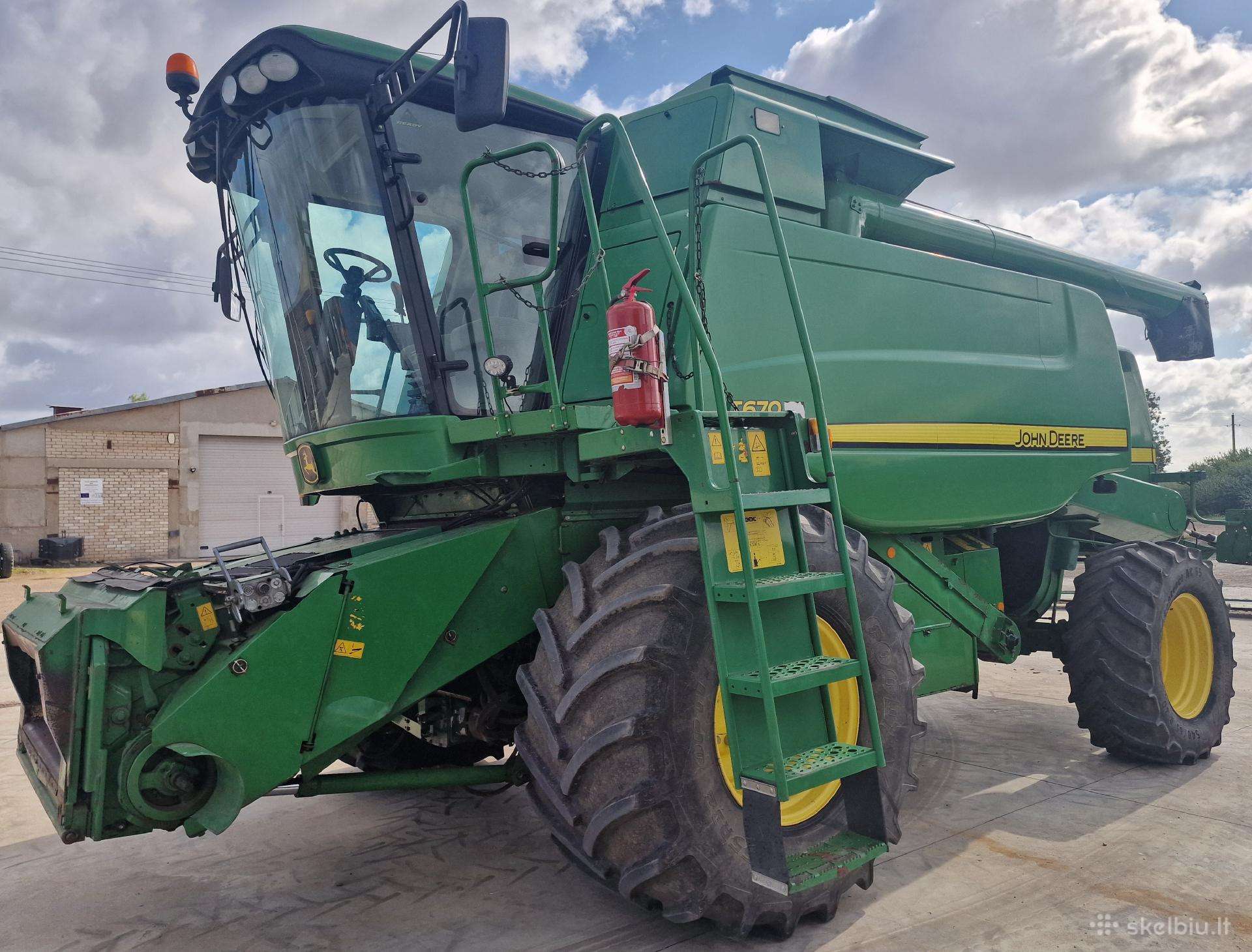 John Deere T670