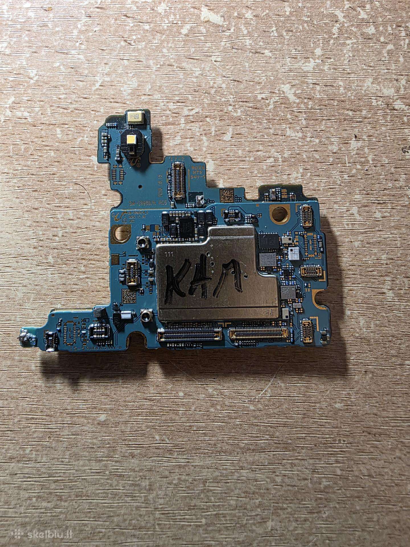 Samsung galaxy S21 plus plokste,kameros, sleifai
