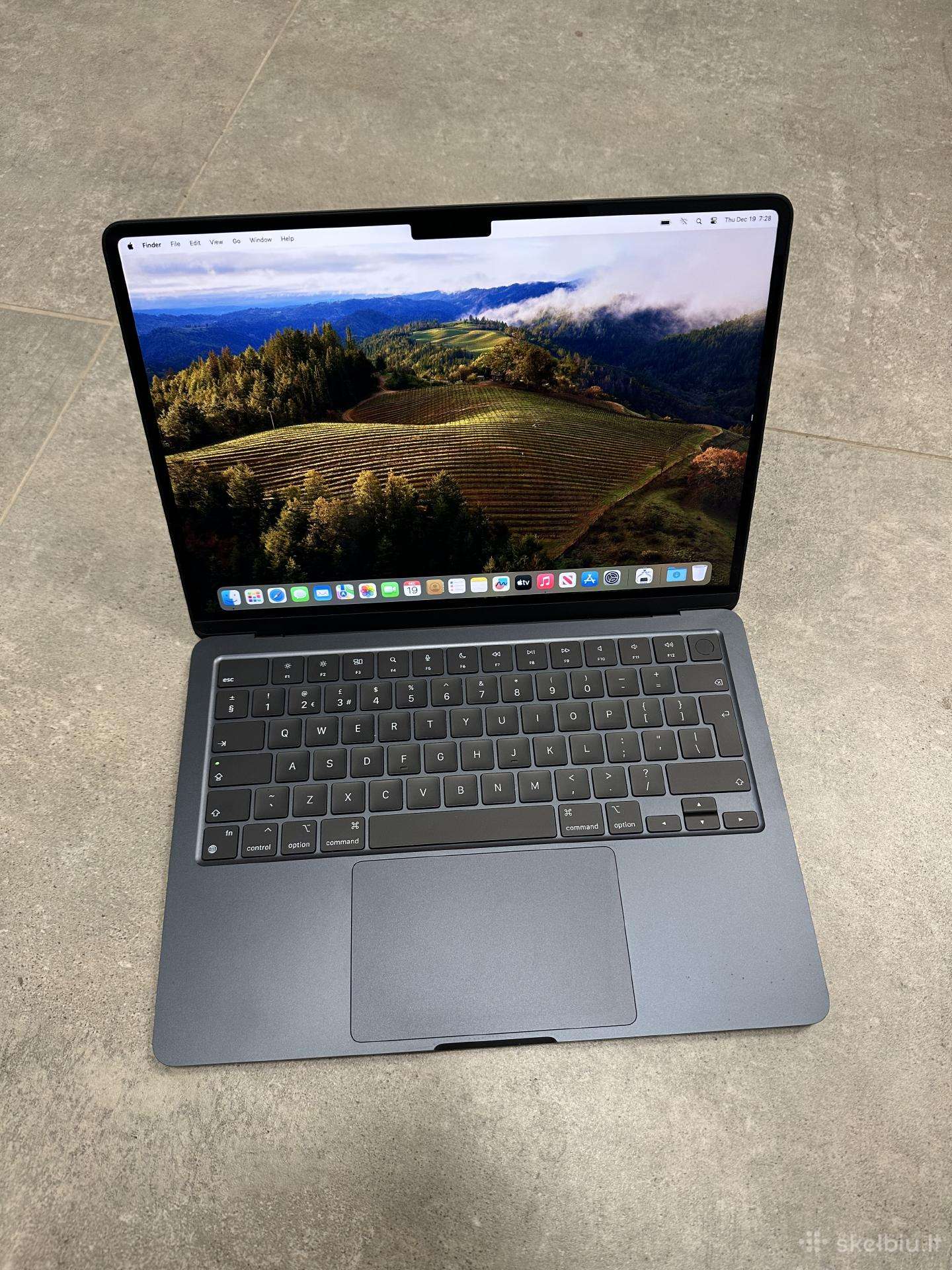 Apple MacBook Air M2 2022 Midnight