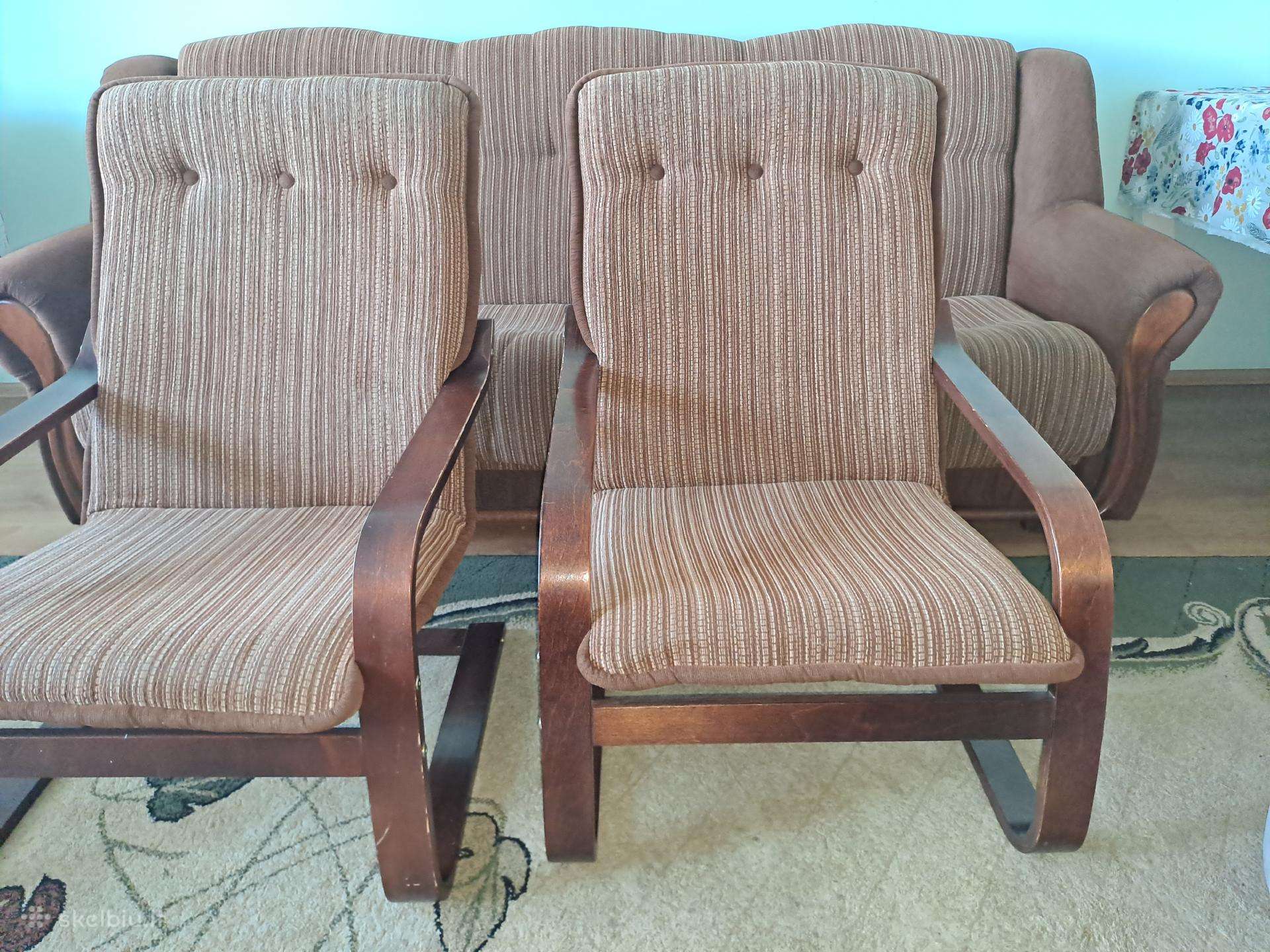 Sofa-lova ir du foteliai