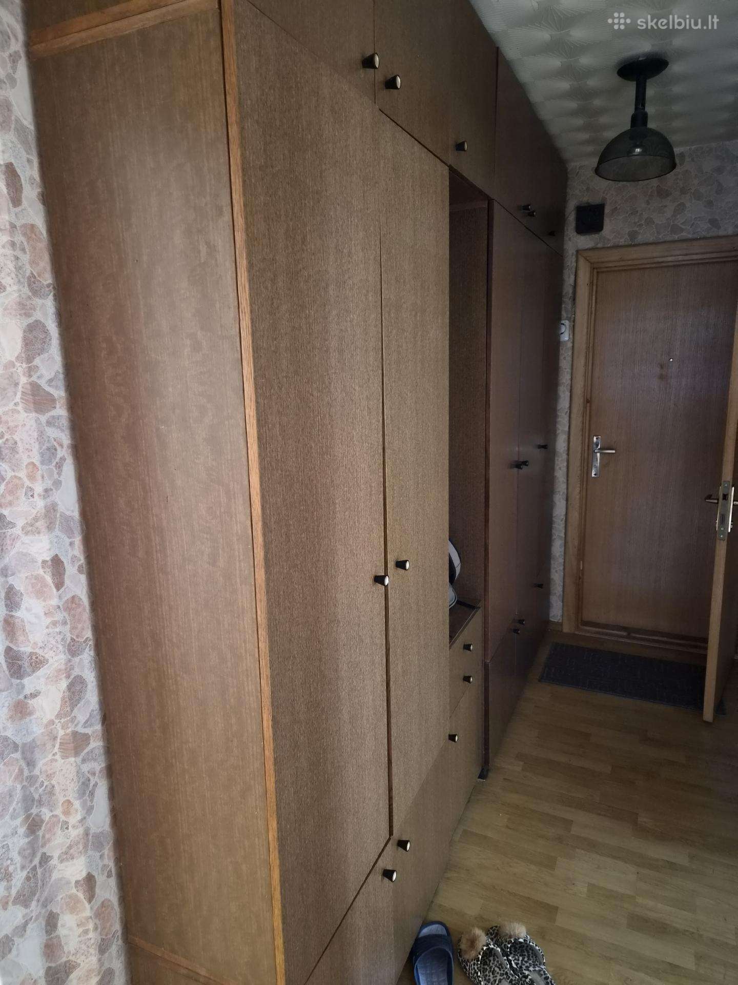 Baldai, TV (dalis dovanojama) - išsivežti patiems