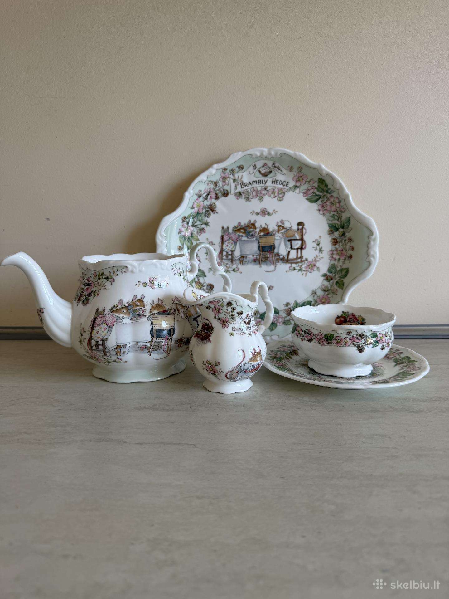 Royal Doulton “Brambly Hedge