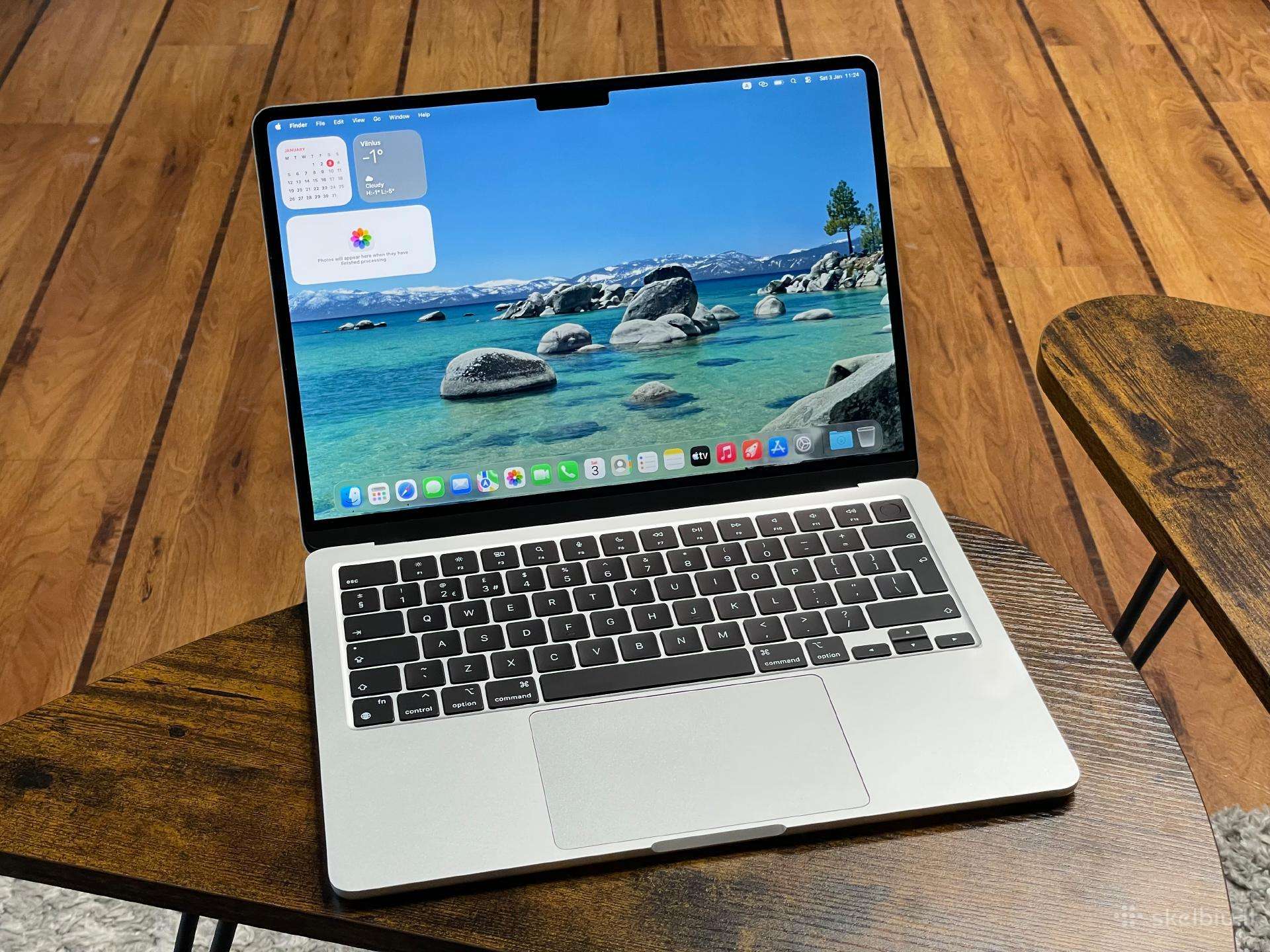 MacBook Air 13 M2 16gb RAM / 256gb SSD - naujas
