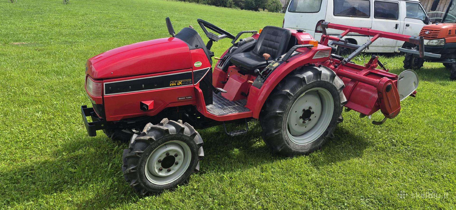 Mini traktorius Mitsubishi Mtx225