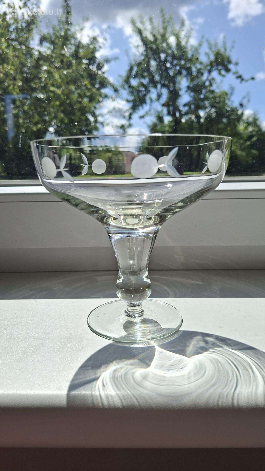 Sausaininė-saldaininė