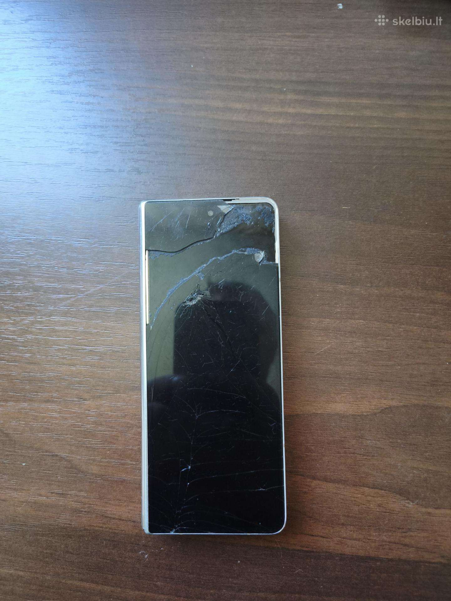 Samsung fold 4