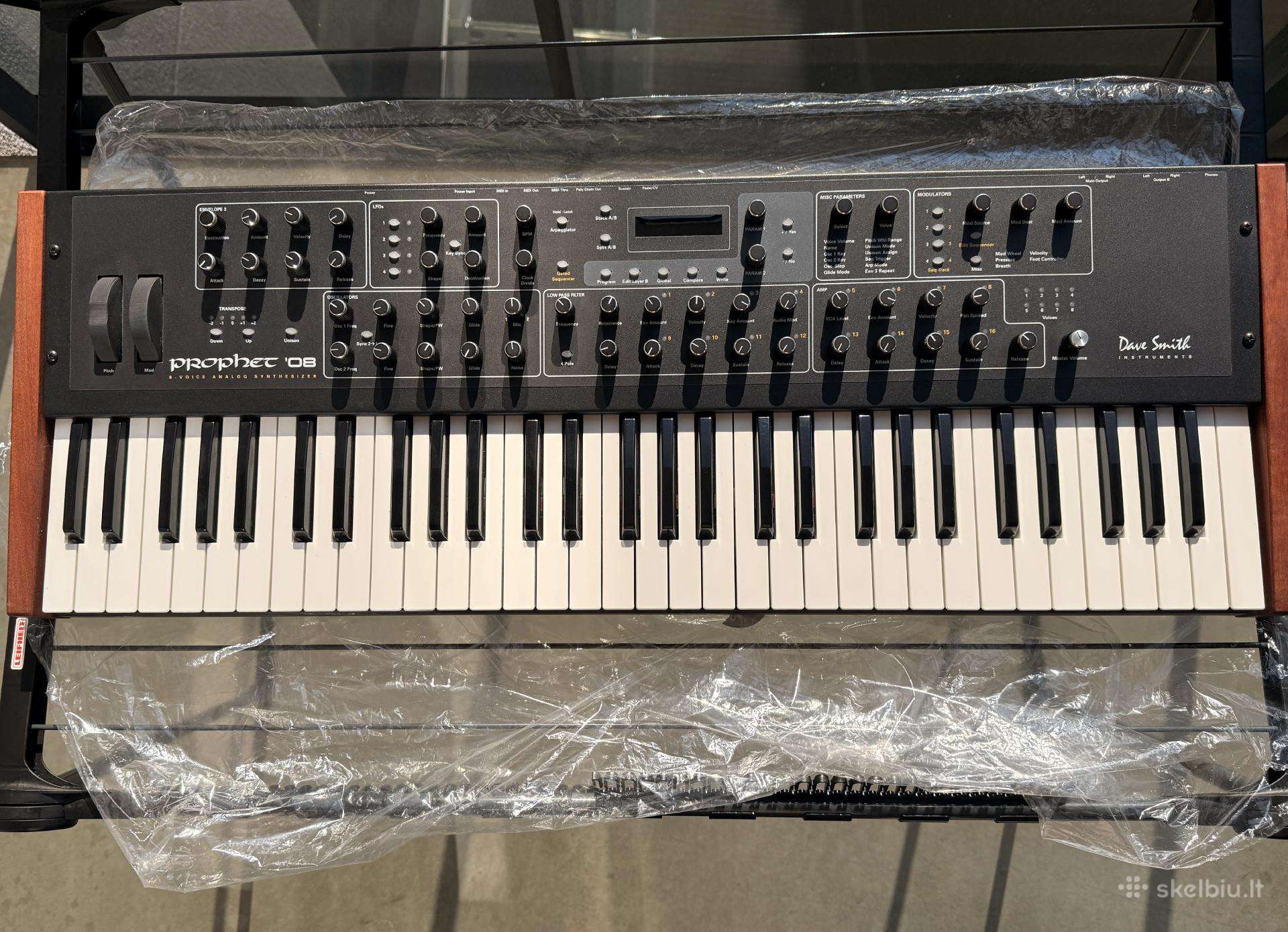 Dave Smith Prophet 08 Pe