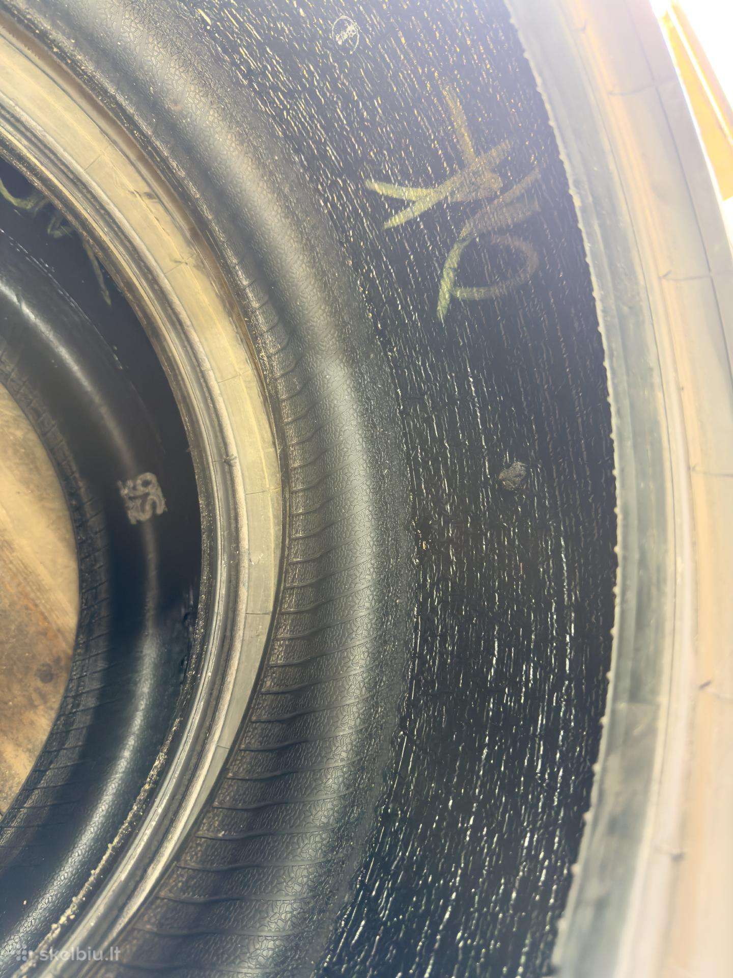 Pirelli, summer 245/40 R19