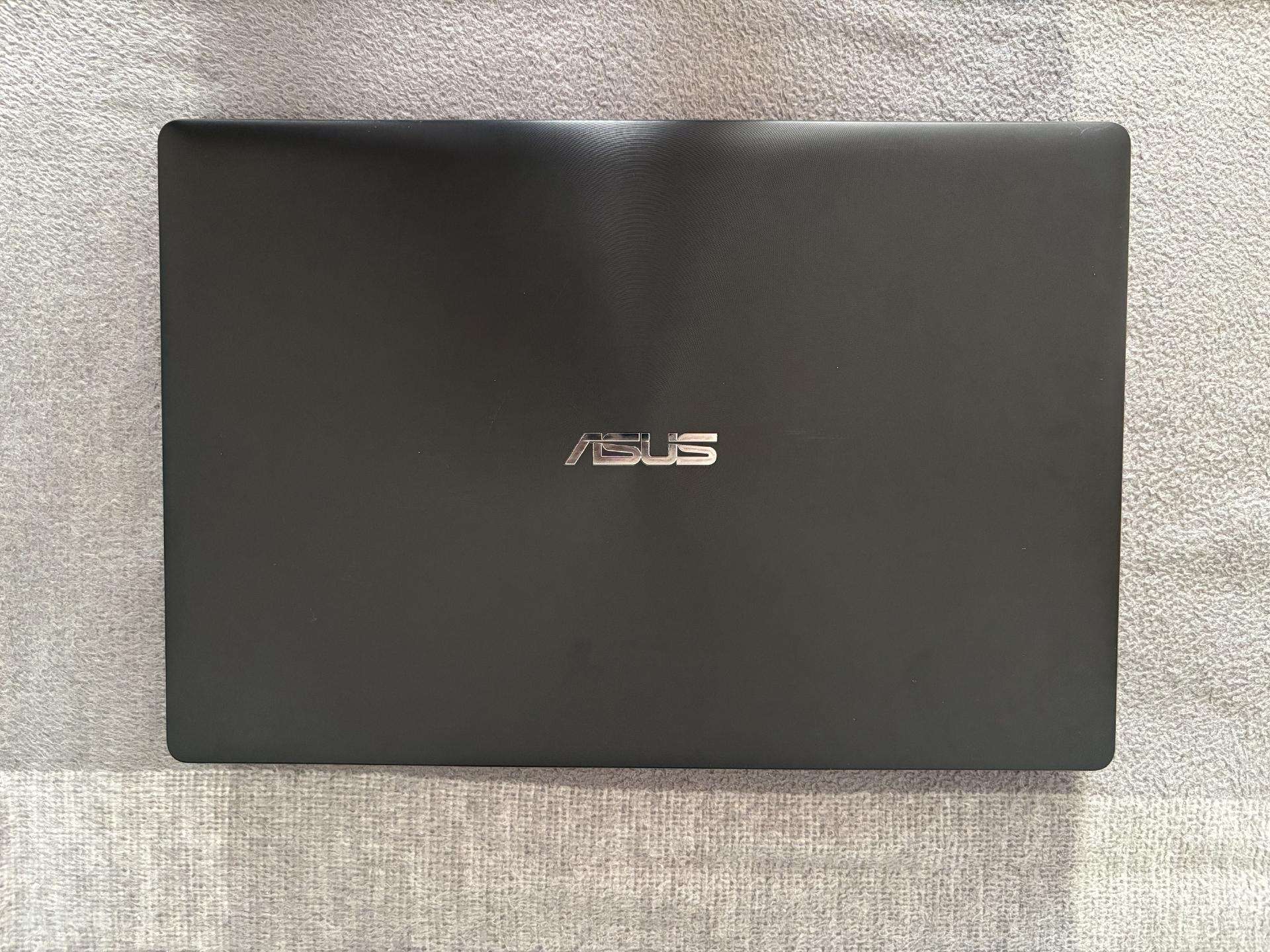Asus X553m 4 GB / HDD 500 GB / Intel Pentium
