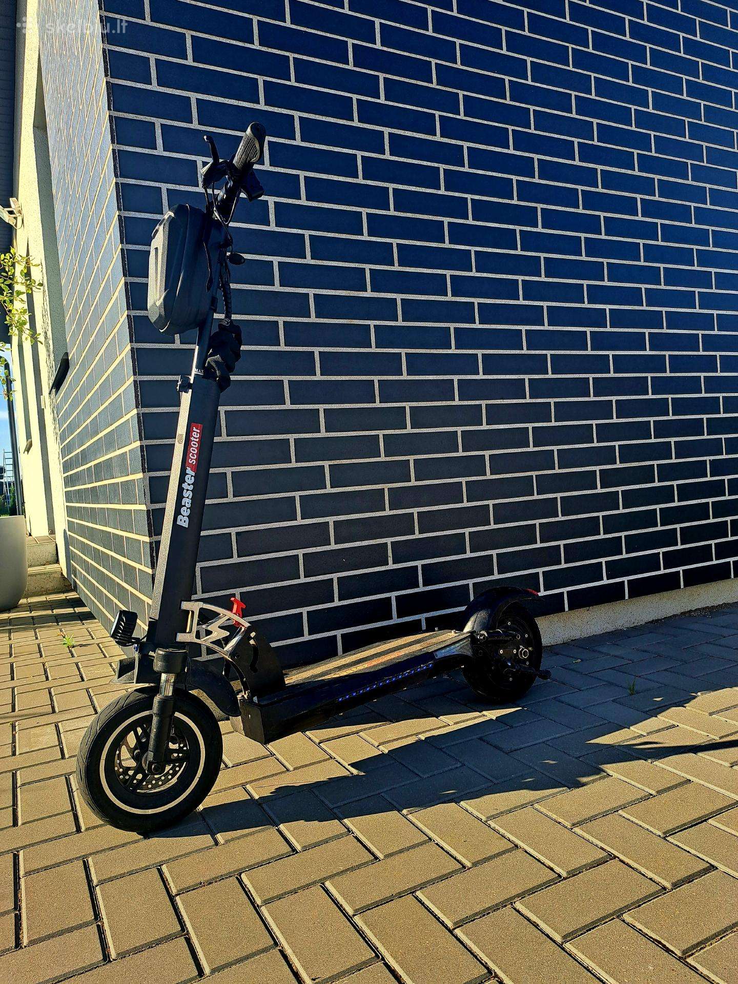 Electric scooter Beaster Scooter