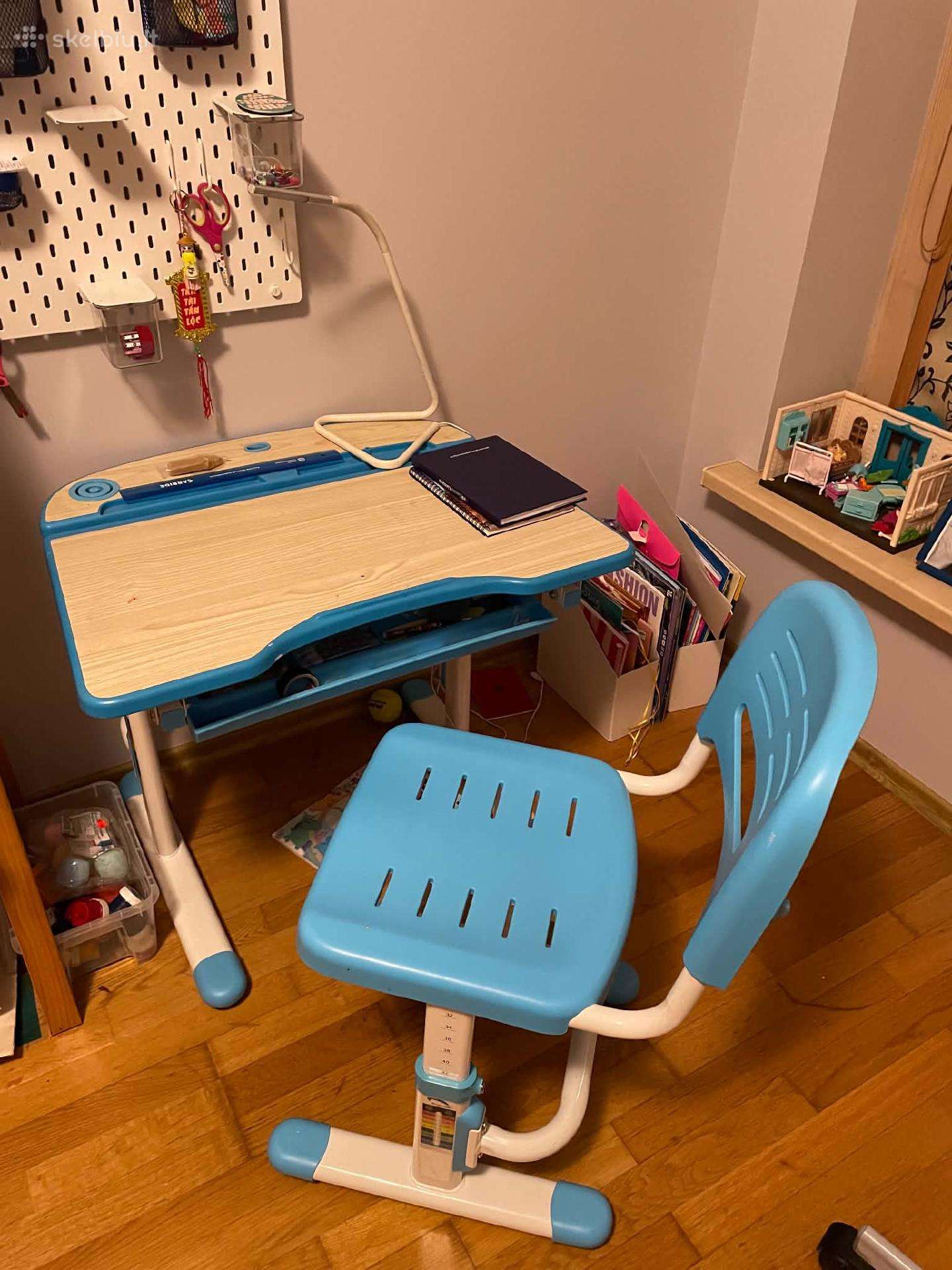 Rašomasis stalas su kėde Ergovida, vaikiškas