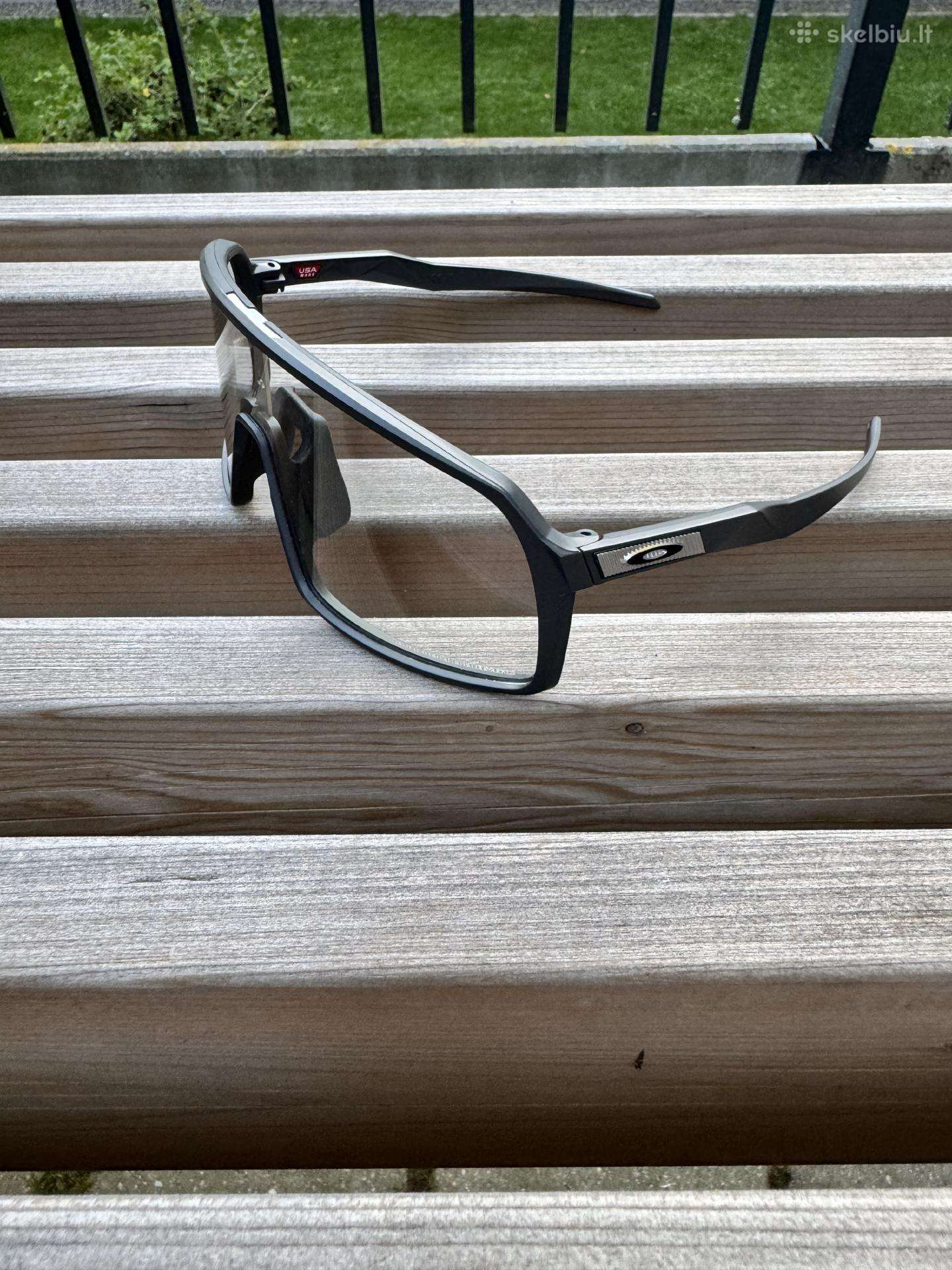 Oakley Sutro Photochromic