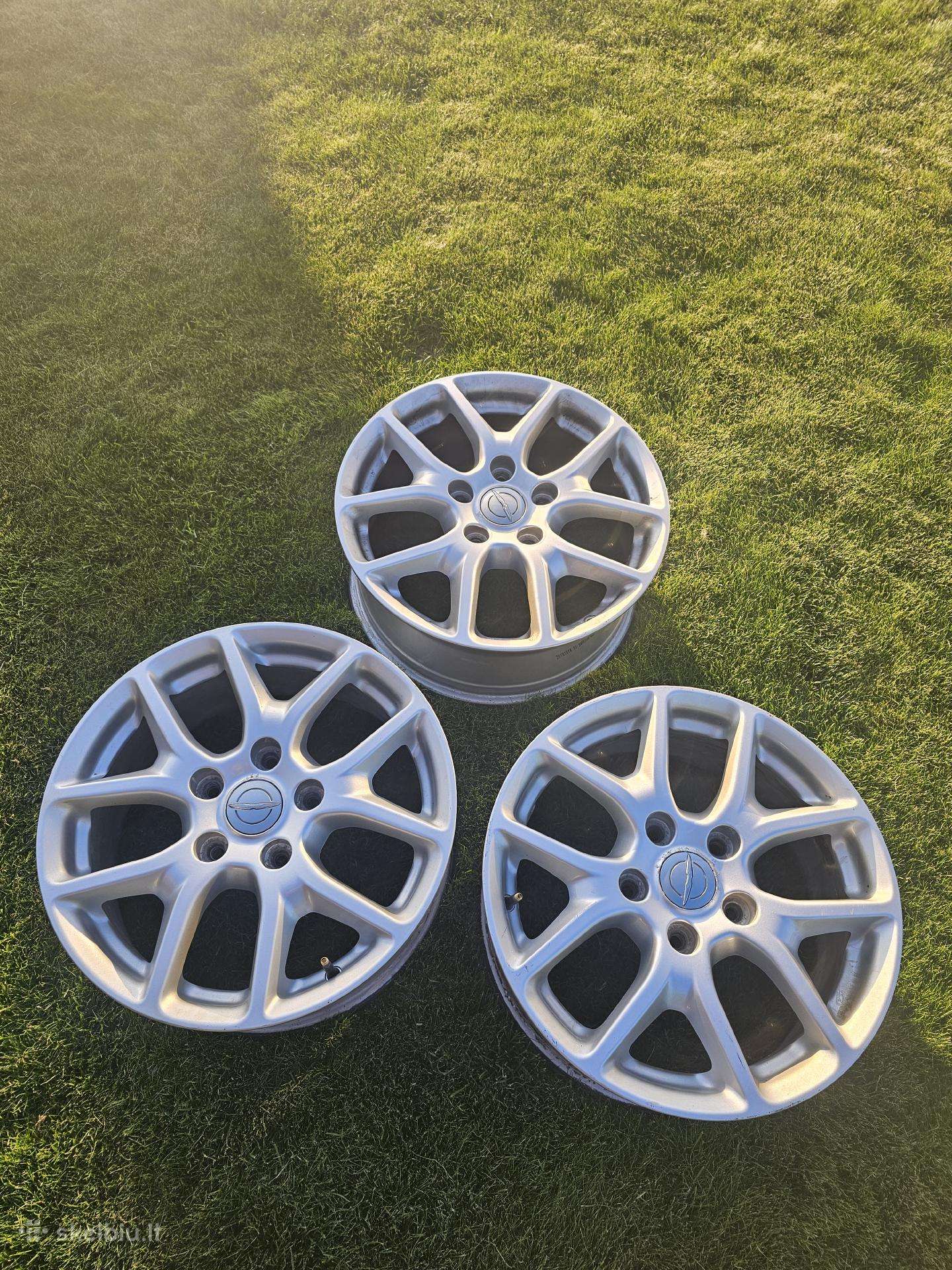Chrysler pacifica R17 lieti ratlankiai
