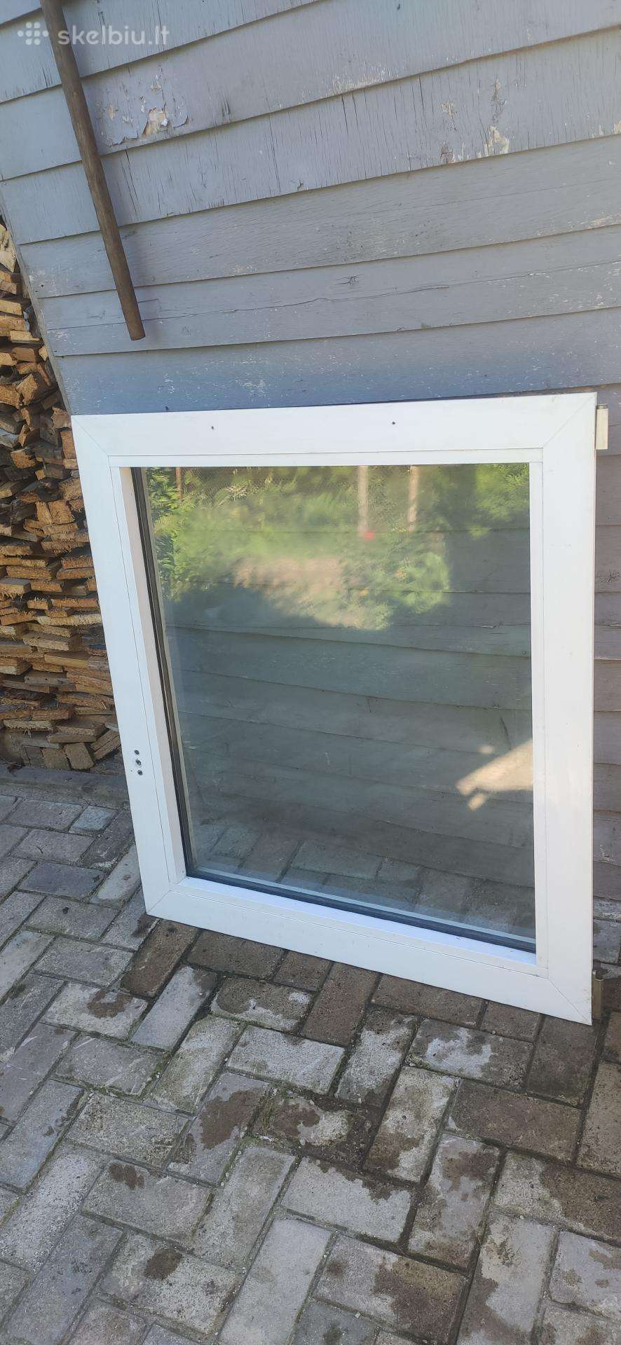 Plastikinis langas 100x90 varstomas tik be rėmo
